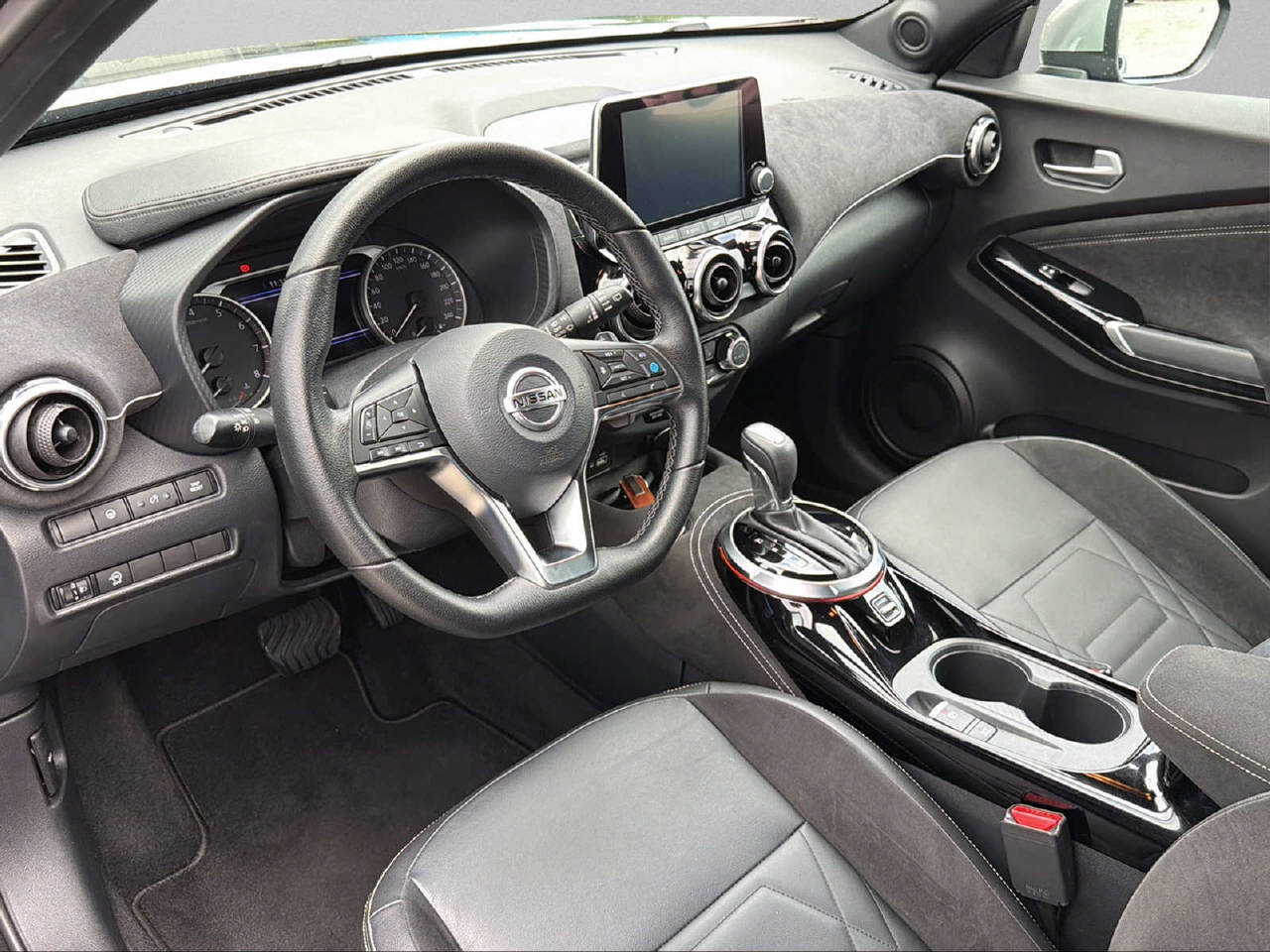 NISSAN Juke 1.0 DIG-T N-Design Automat-image-4