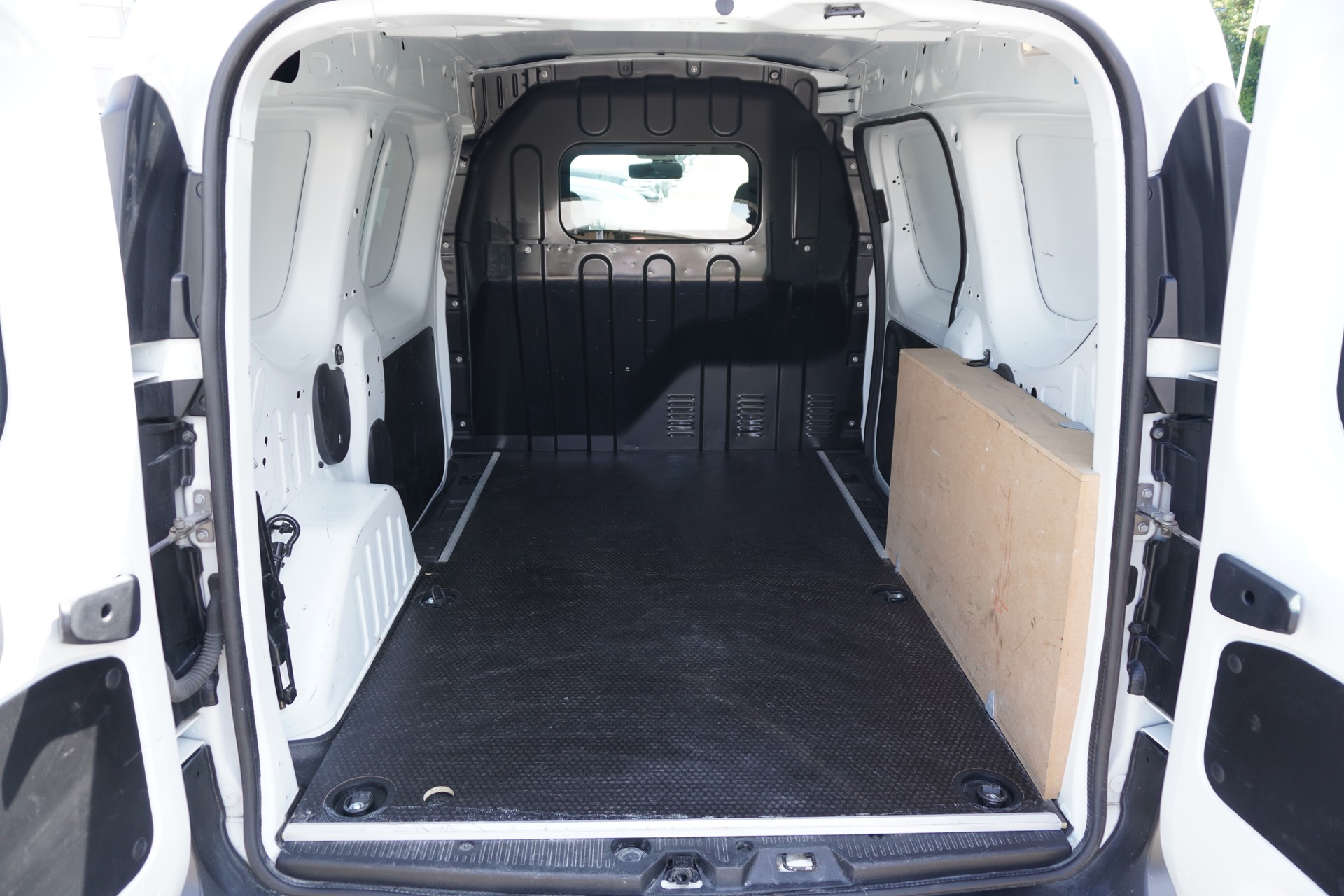 RENAULT Express 1.3TCe 100 PF Extra-image-9