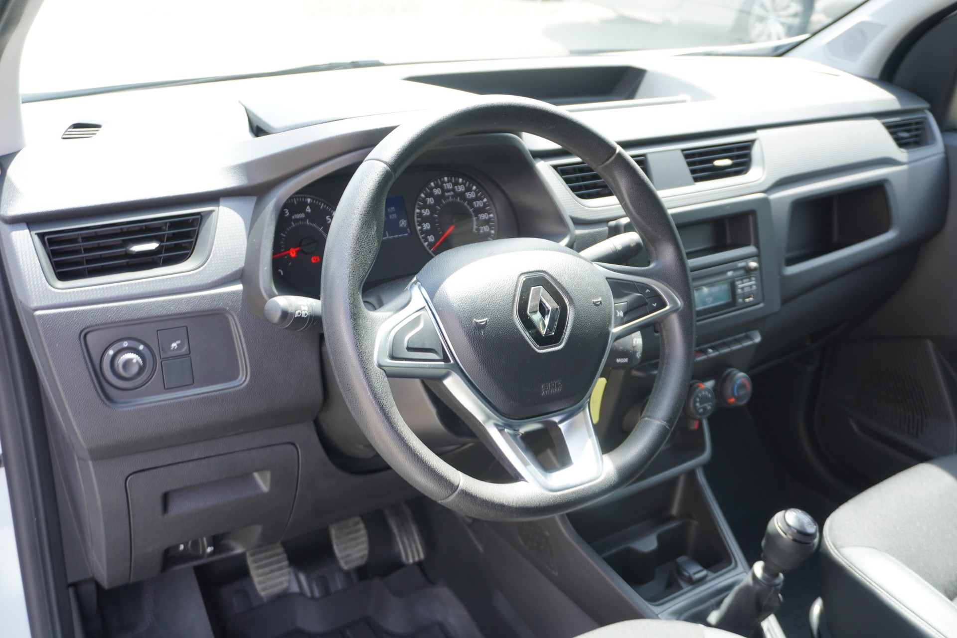 RENAULT Express 1.3TCe 100 PF Extra-image-12