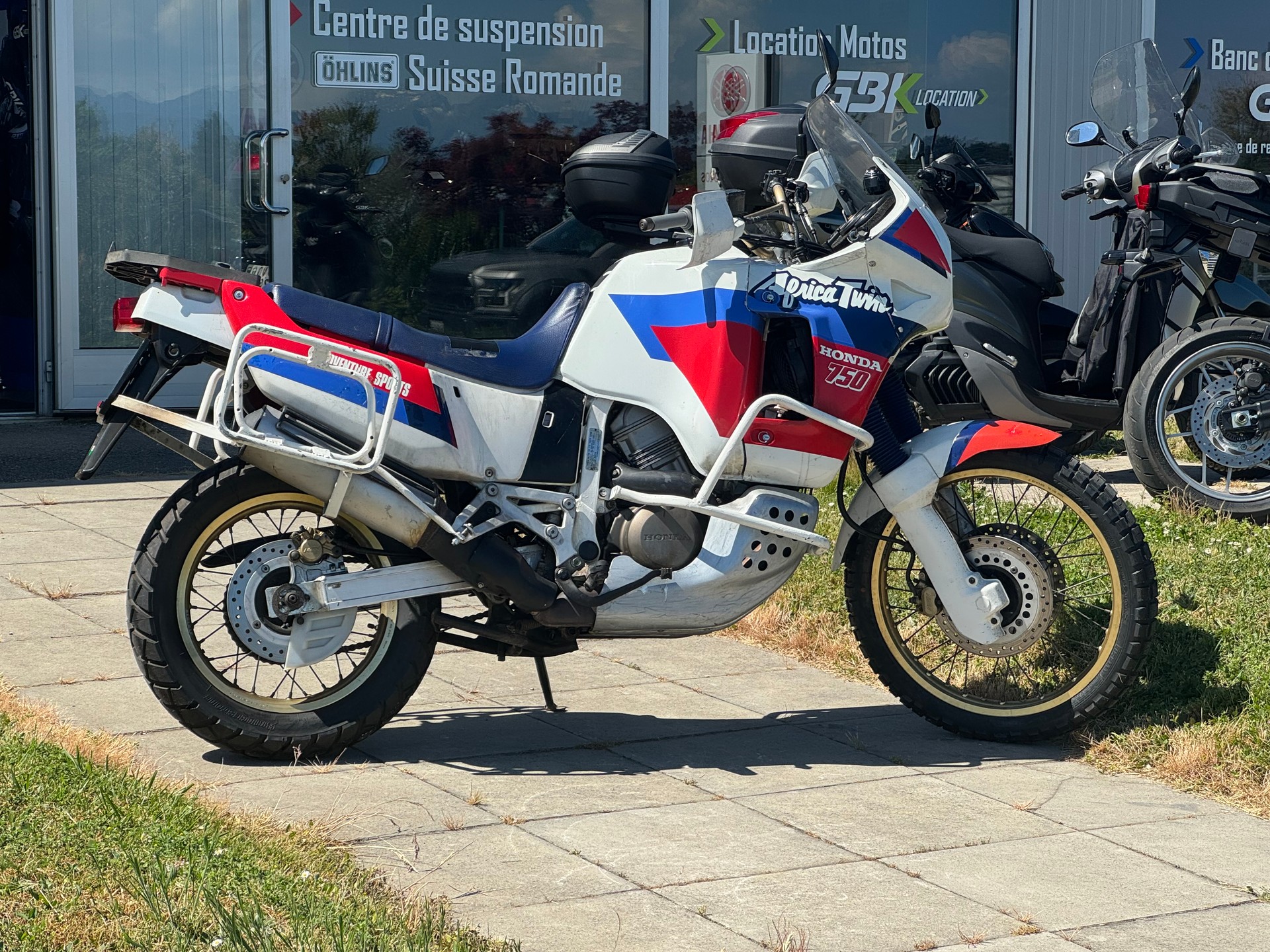 HONDA Africa Twin 750-image-1
