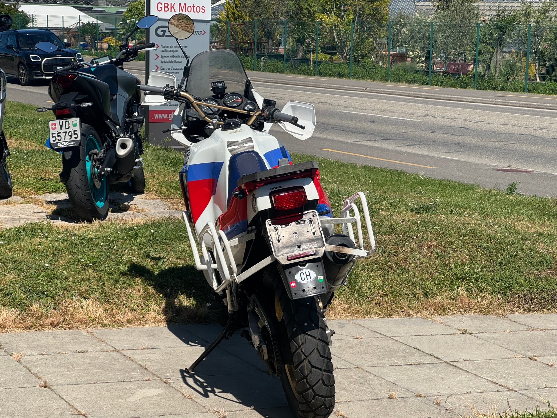 HONDA Africa Twin 750-image-2
