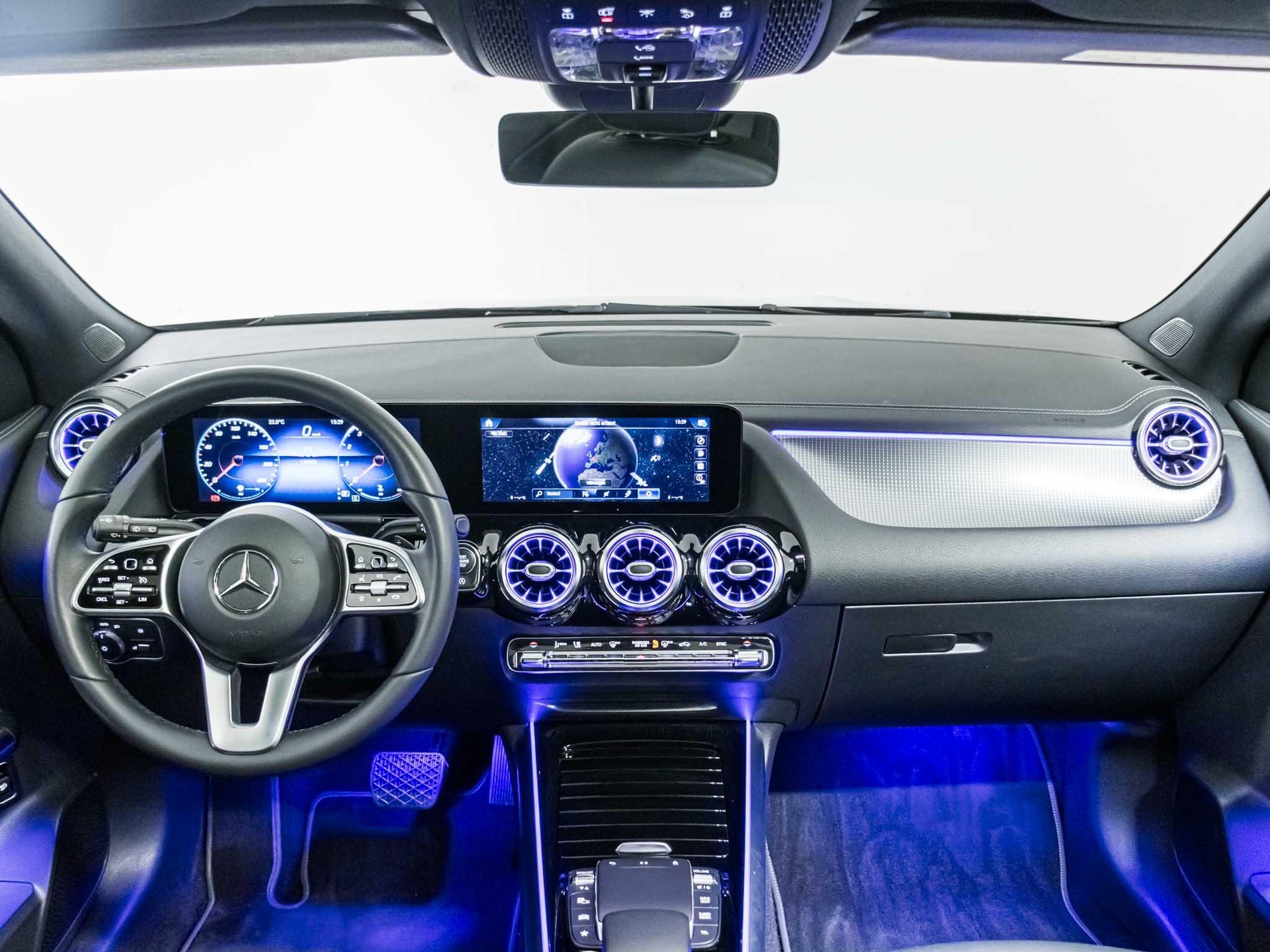 MERCEDES-BENZ GLA 250 4MATIC-image-11