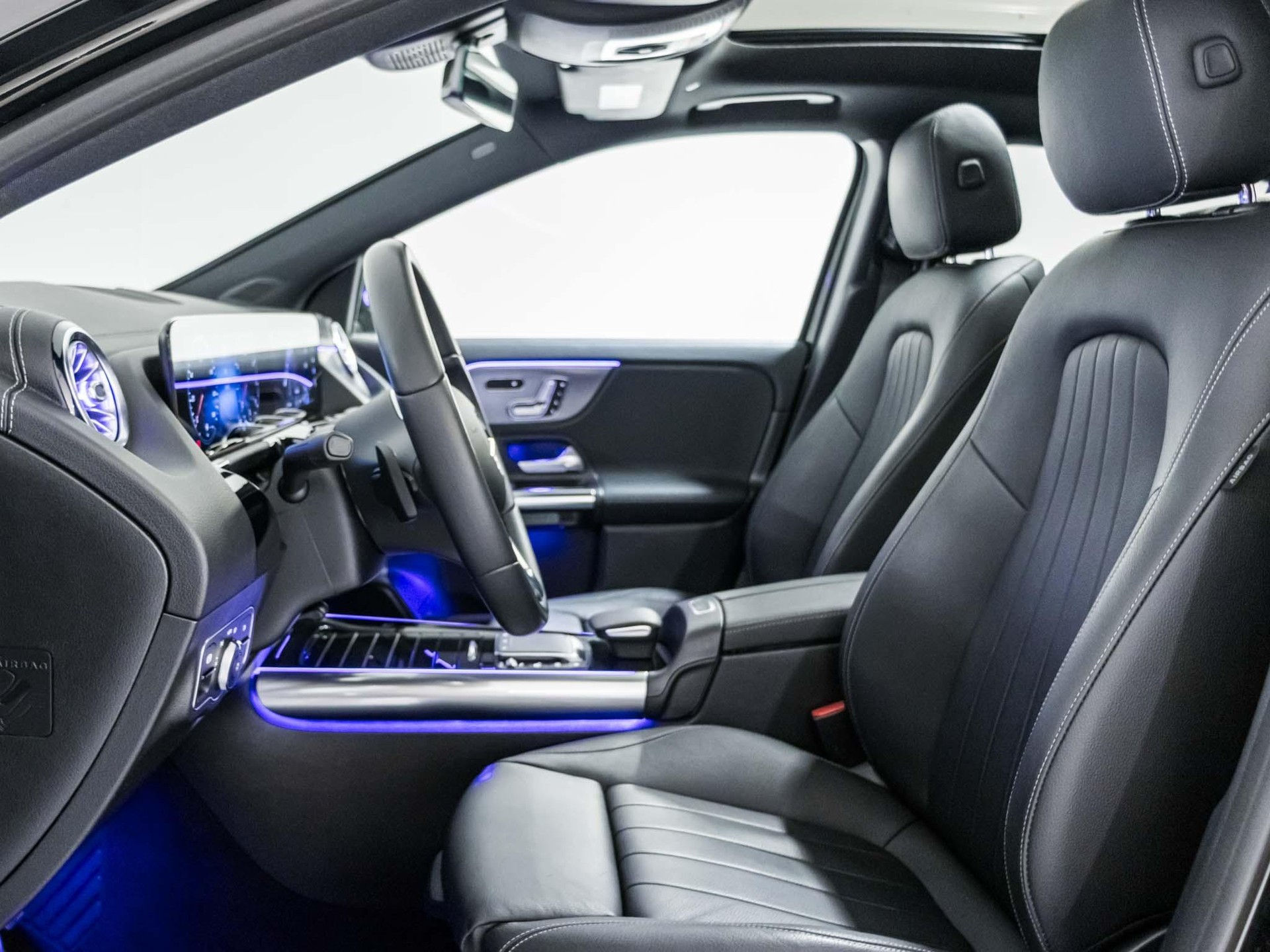 MERCEDES-BENZ GLA 250 4MATIC-image-6