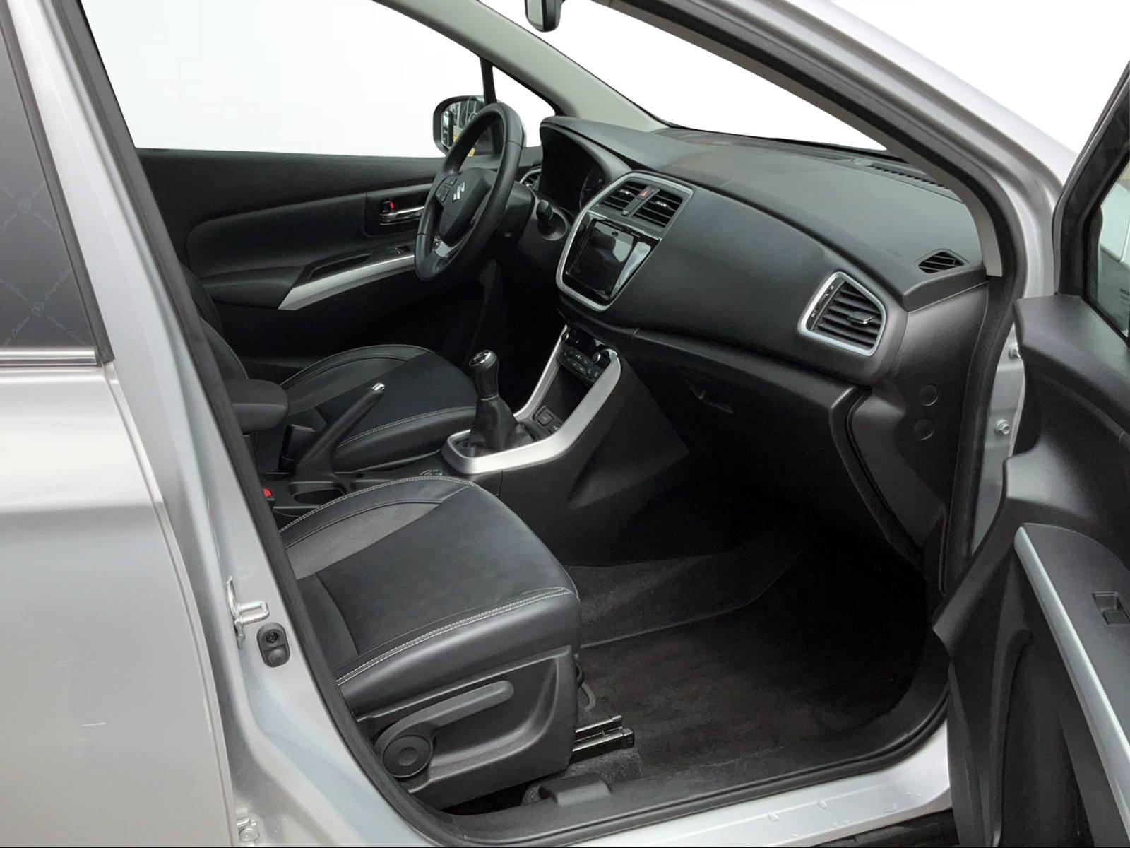 SUZUKI SX4 S-Cross 1.6 16V Sergio Cellano Top 4x4-image-10