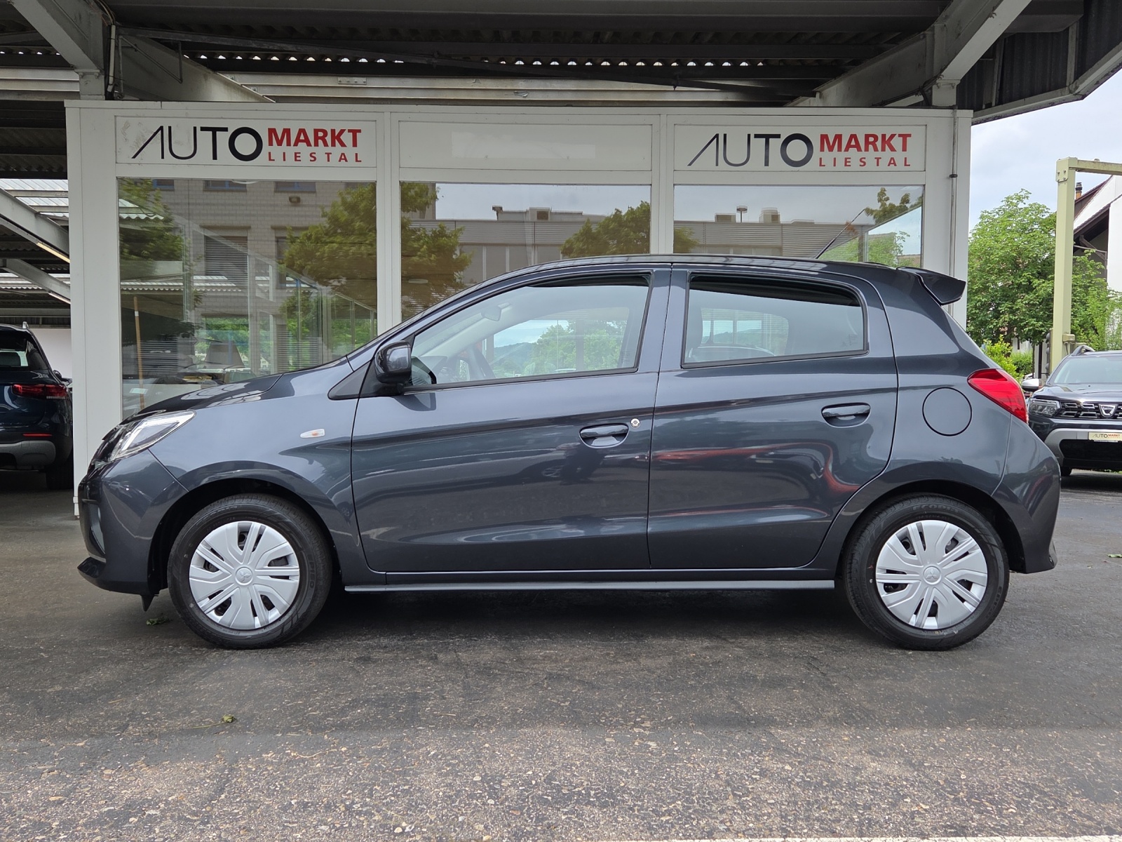 MITSUBISHI Space Star 1.2 Inform-showroom-element-1