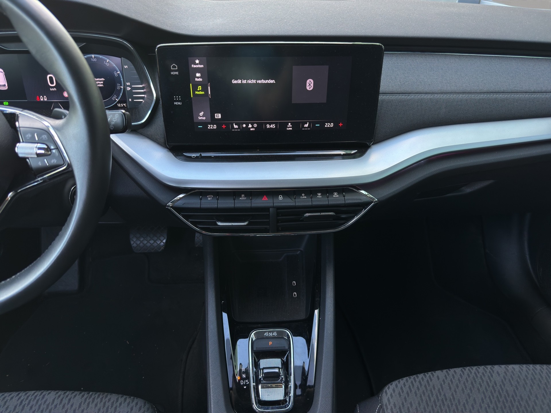 SKODA Octavia Combi 2.0 TDI DSG Style 4x4-image-12