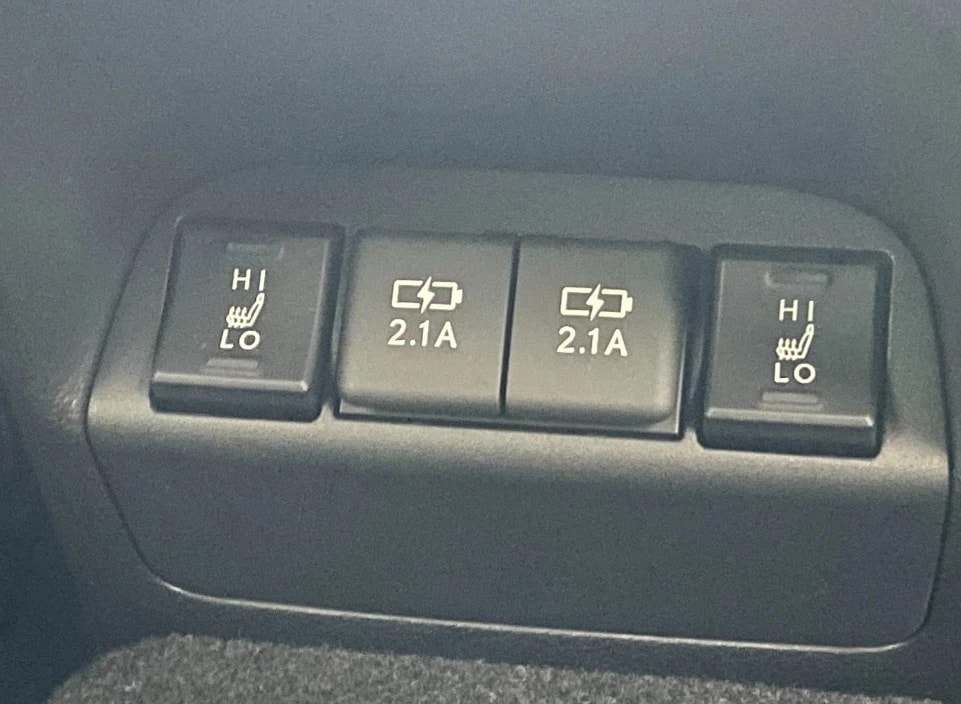 LEXUS UX 300e Excellence Automatic-image-19