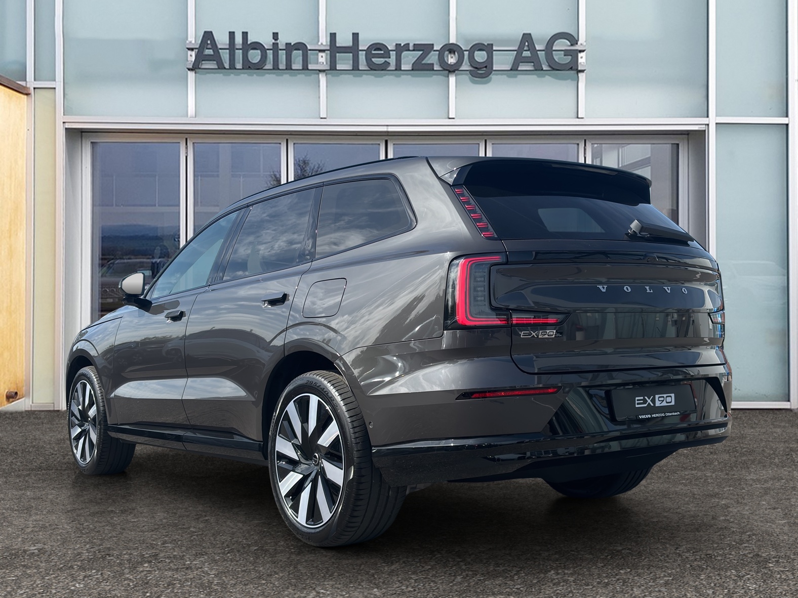 VOLVO EX90 Twin Ultra AWD-showroom-element-2