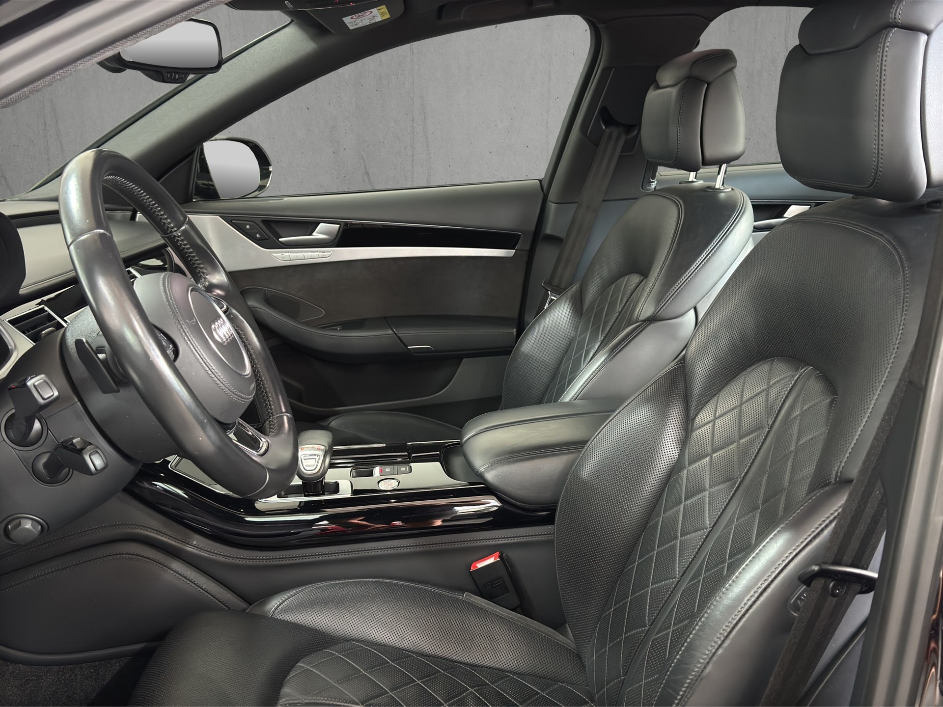 AUDI A8 3.0 V6 TDI quattro *Pano-Luftfederung-Bose*-image-5