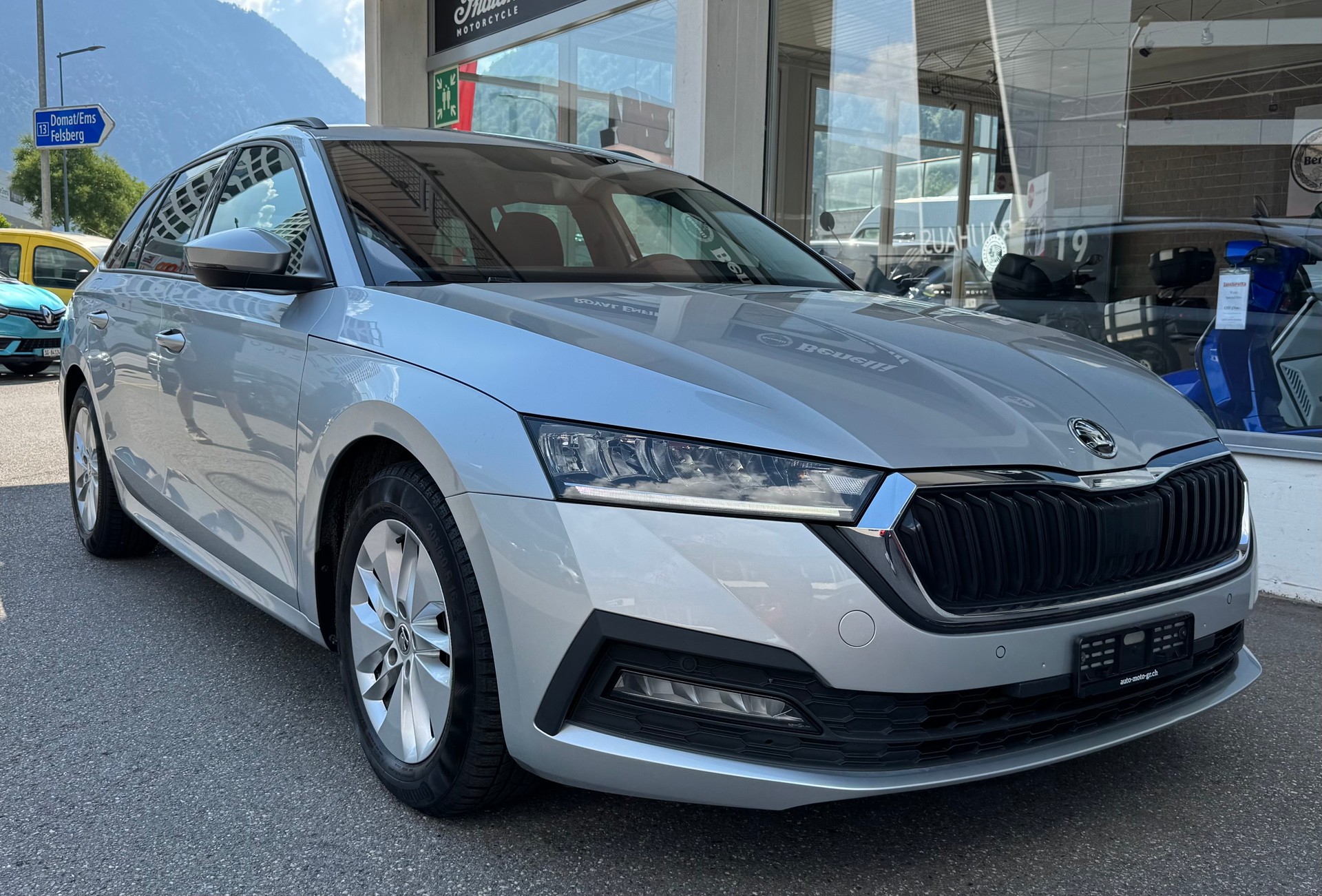 SKODA Octavia Combi 2.0 TDI DSG Ambition 4x4