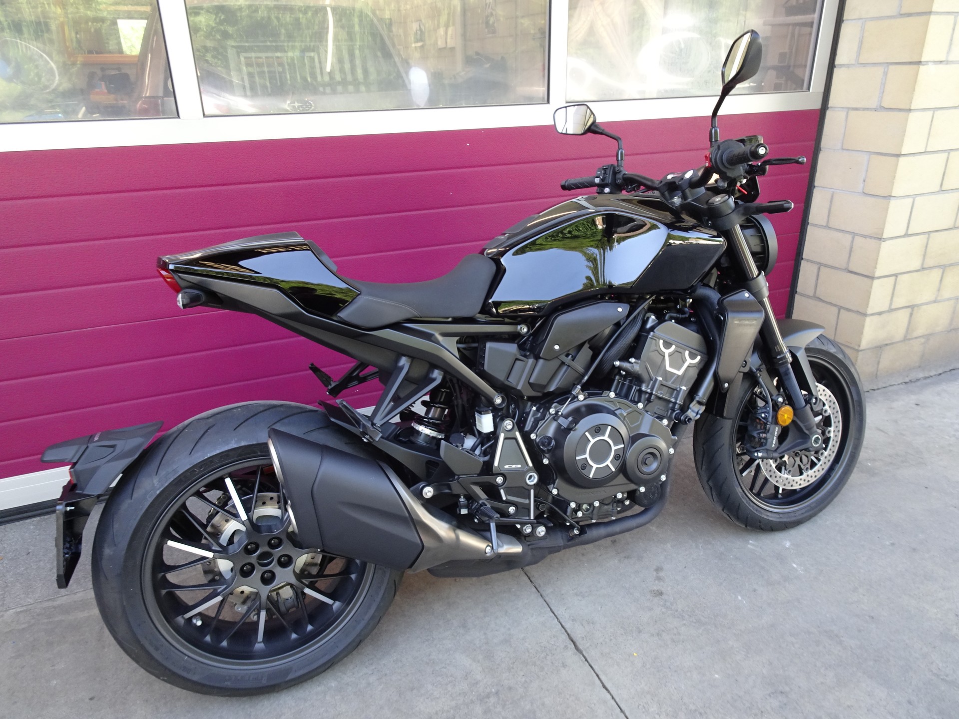 HONDA CB 1000 R Black Edition-image-3
