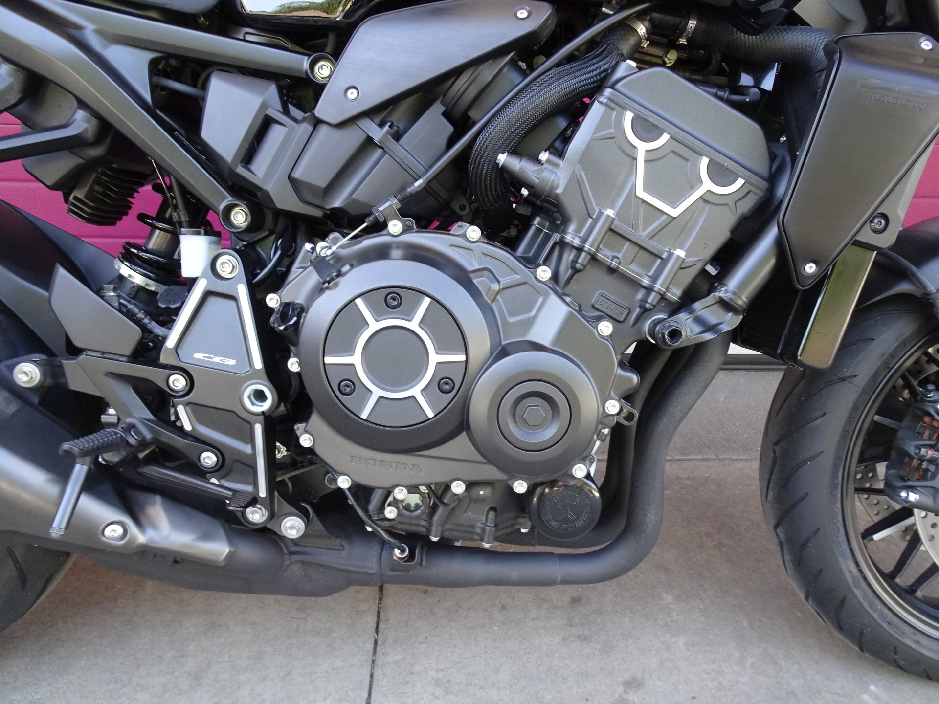 HONDA CB 1000 R Black Edition-image-9