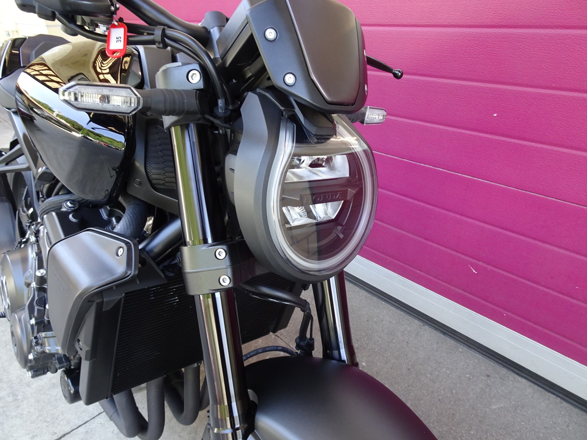 HONDA CB 1000 R Black Edition-image-11