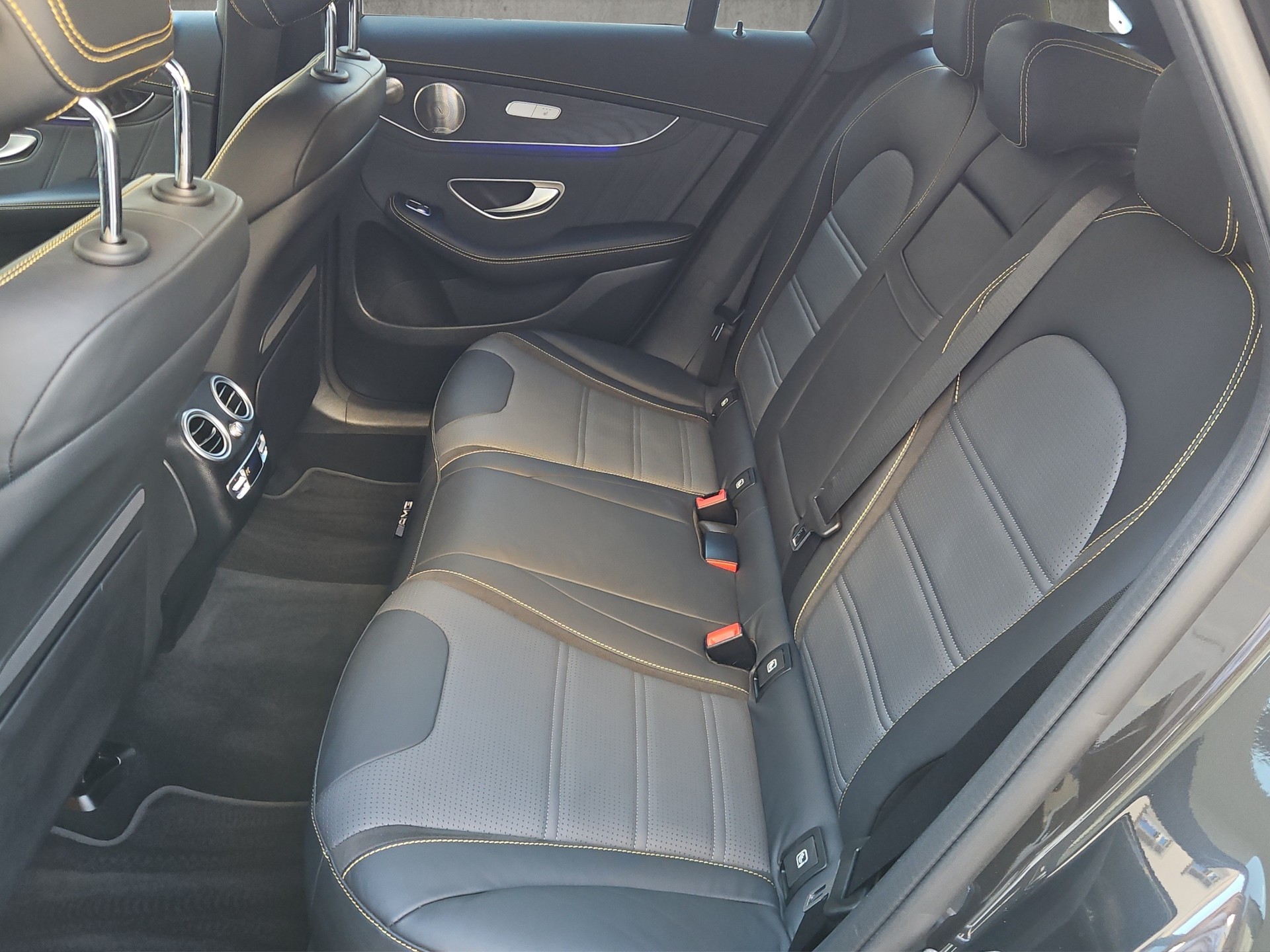 MERCEDES-BENZ GLC 63 AMG 4m+-image-10