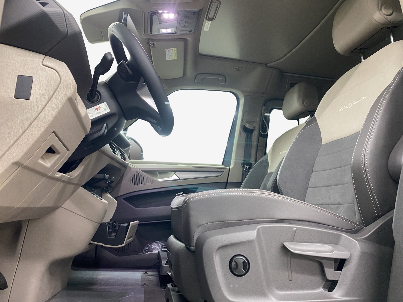 VW California eHybrid Ocean Liberty 4Motion-image-7