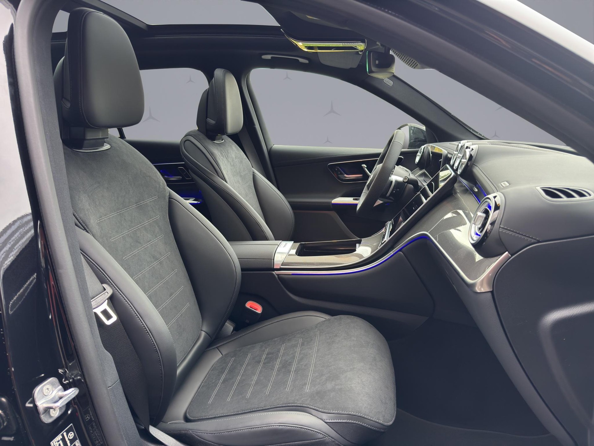 MERCEDES-BENZ GLC 400 e EQ Star AMG Line 4matic-image-15