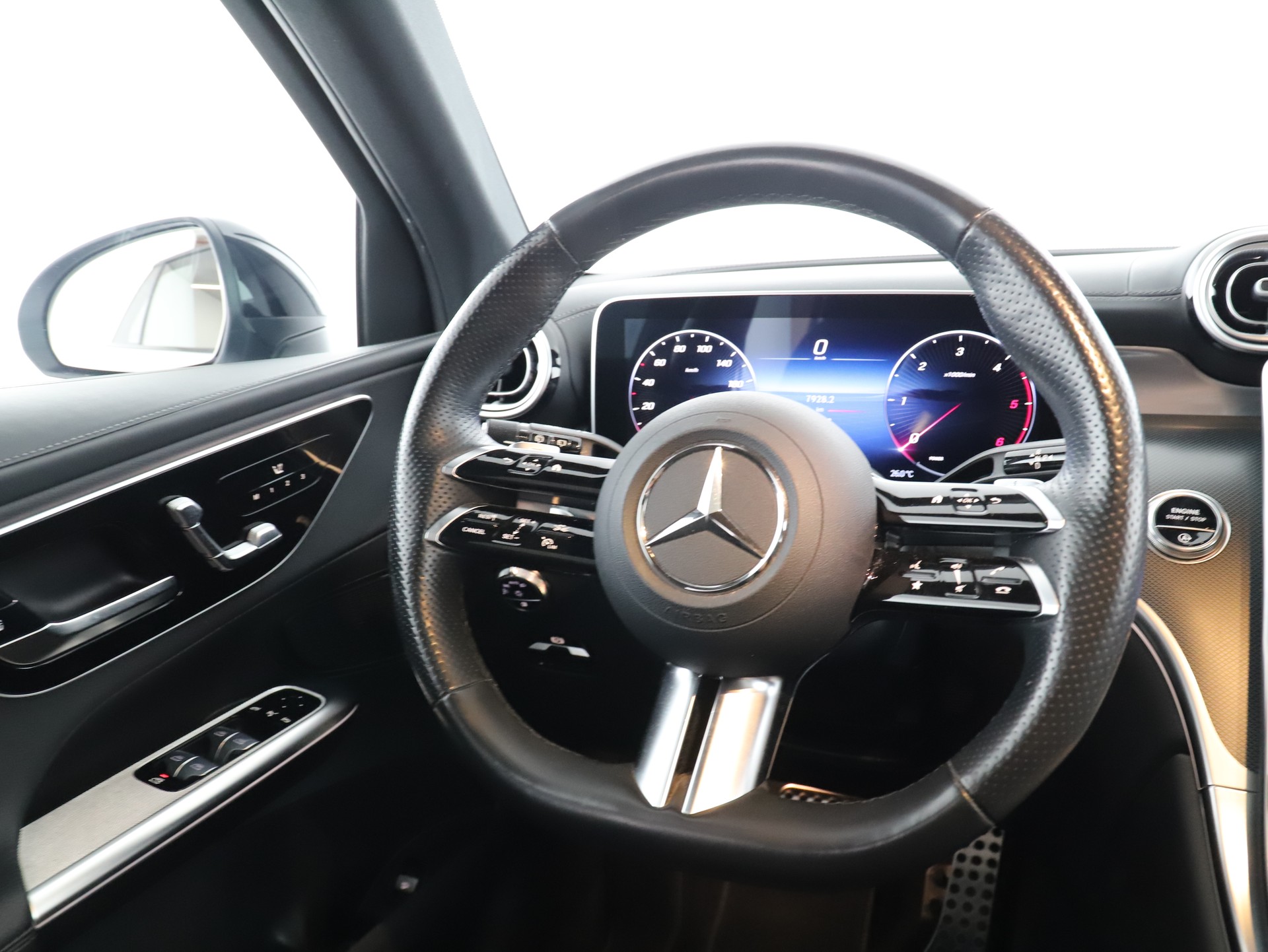 MERCEDES-BENZ GLC 220 d 4M 9G-Tronic-image-10