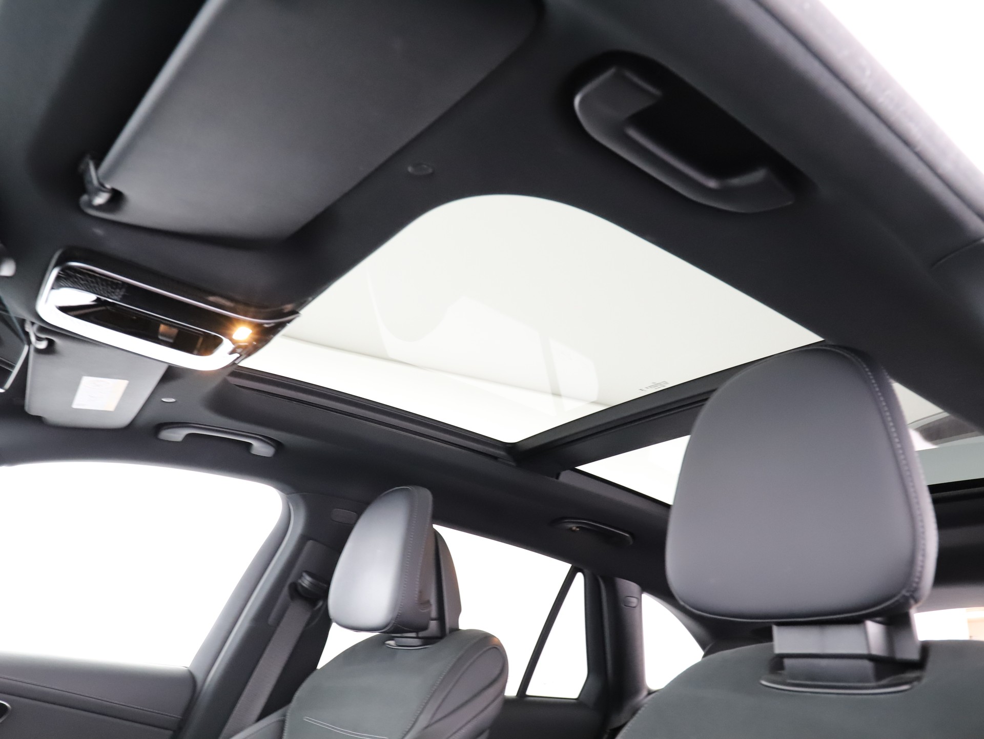 MERCEDES-BENZ GLC 220 d 4M 9G-Tronic-image-12