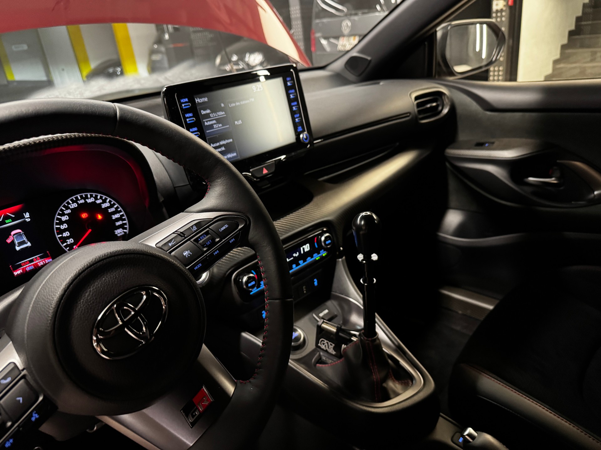 TOYOTA Yaris 1.6 GR Sport-image-13
