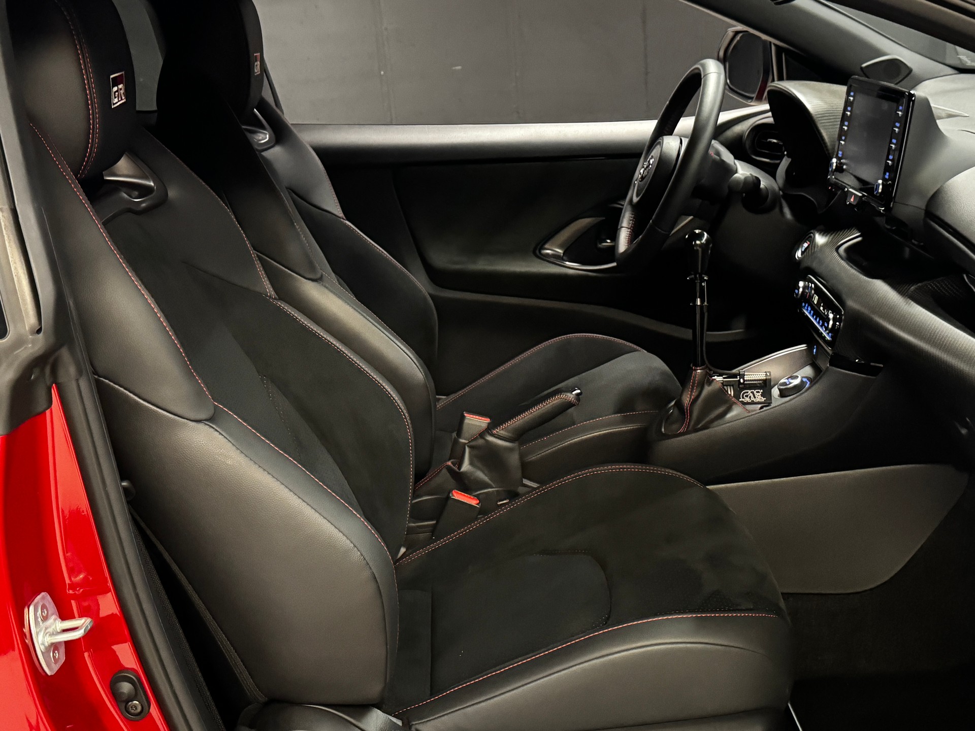 TOYOTA Yaris 1.6 GR Sport-image-8