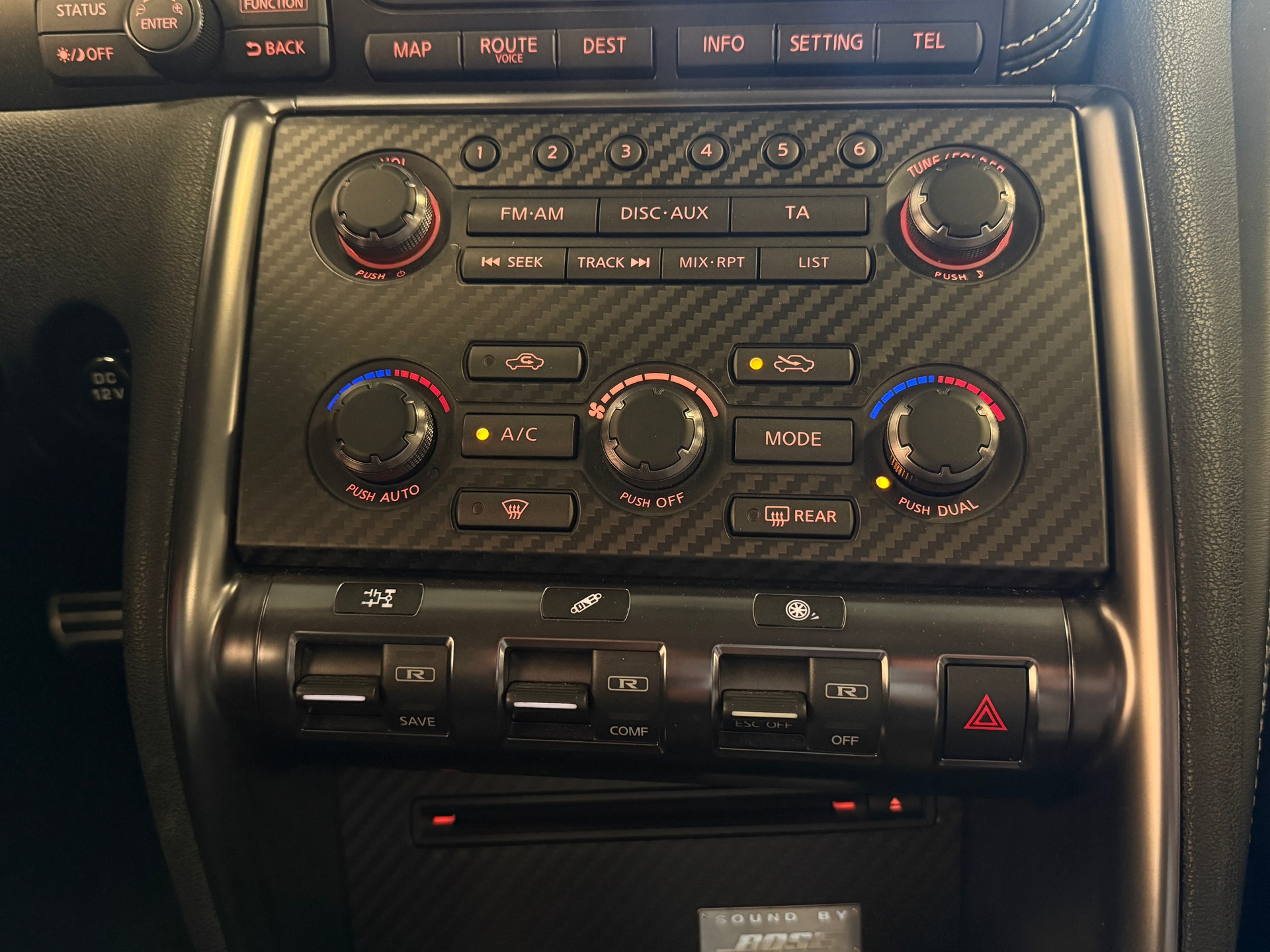 NISSAN GT-R 3.8 V6 Biturbo Premium Edition + BOSE-image-11