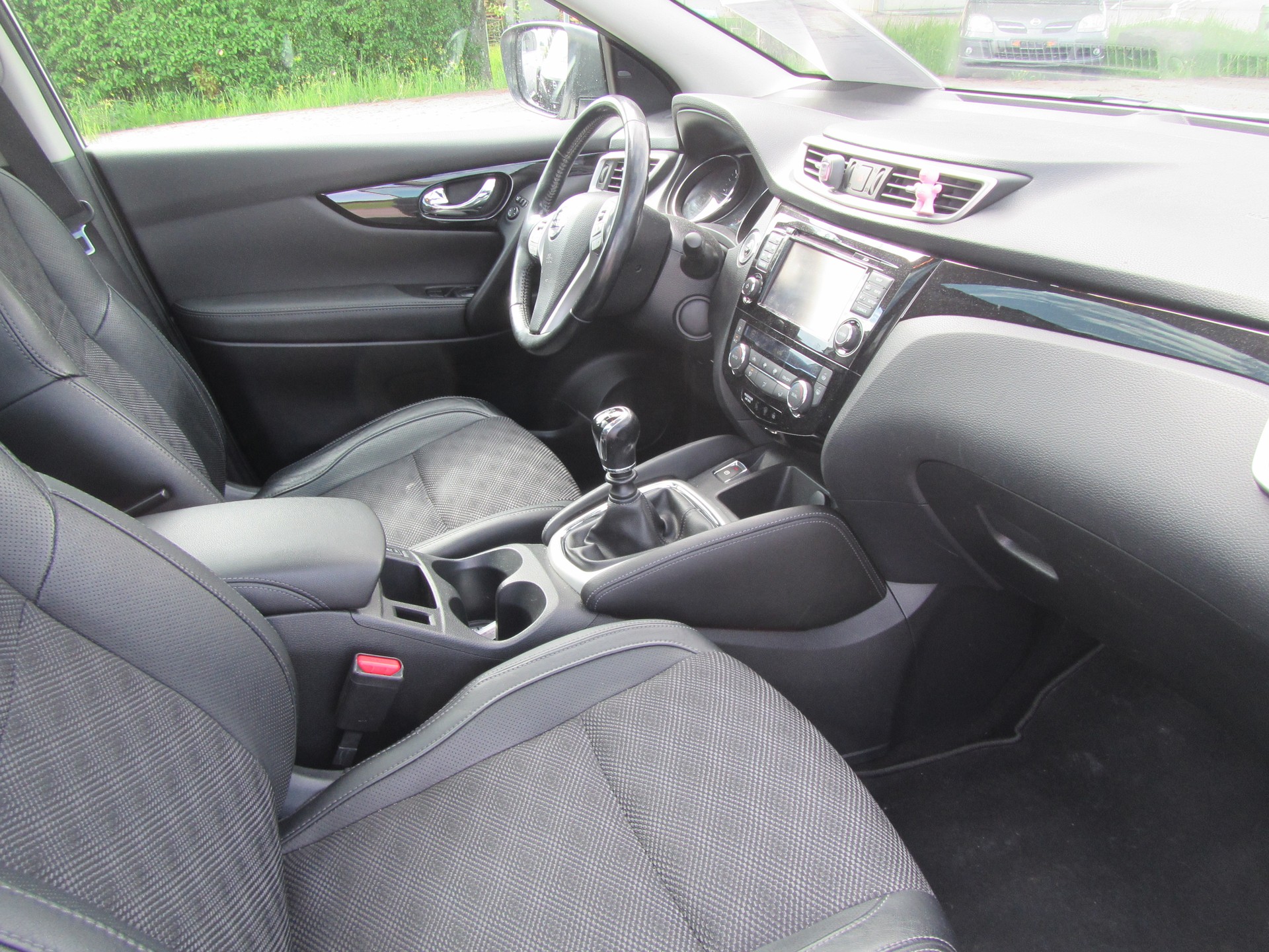 NISSAN Qashqai 1.6 dCi tekna ALL-MODE 4x4-image-3