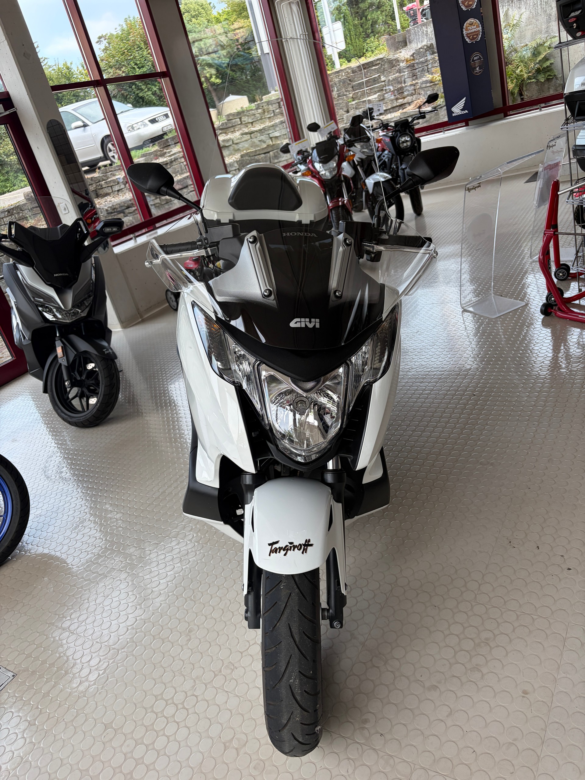 HONDA NC 700 D Integra ABS-image-2