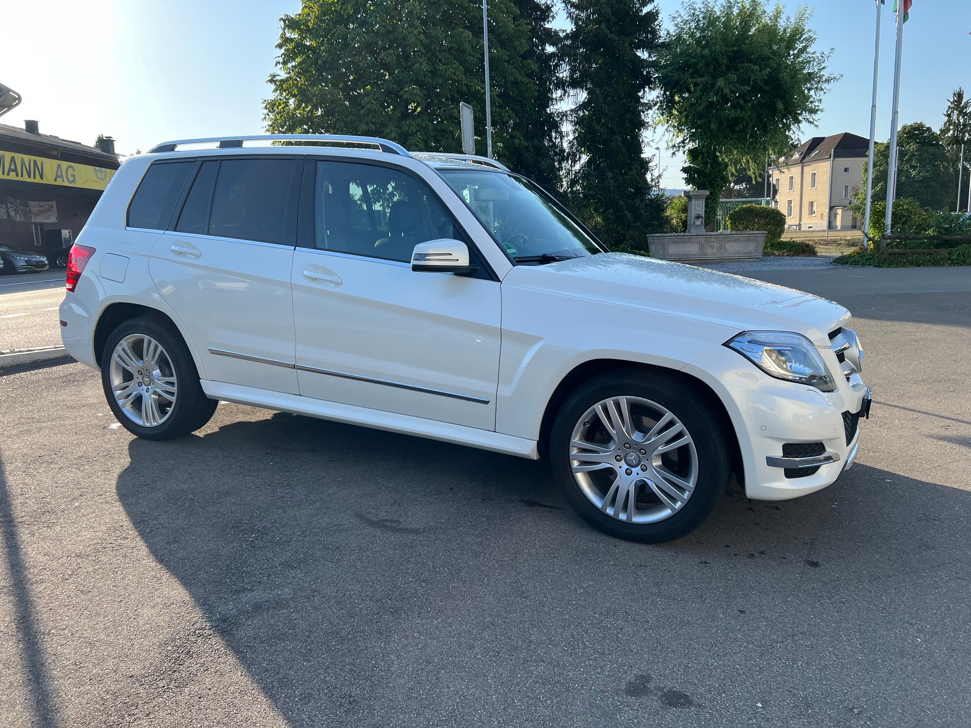 MERCEDES-BENZ GLK 220 BlueTEC Swiss Star Ed. 4Matic 7G-Tronic-image-5