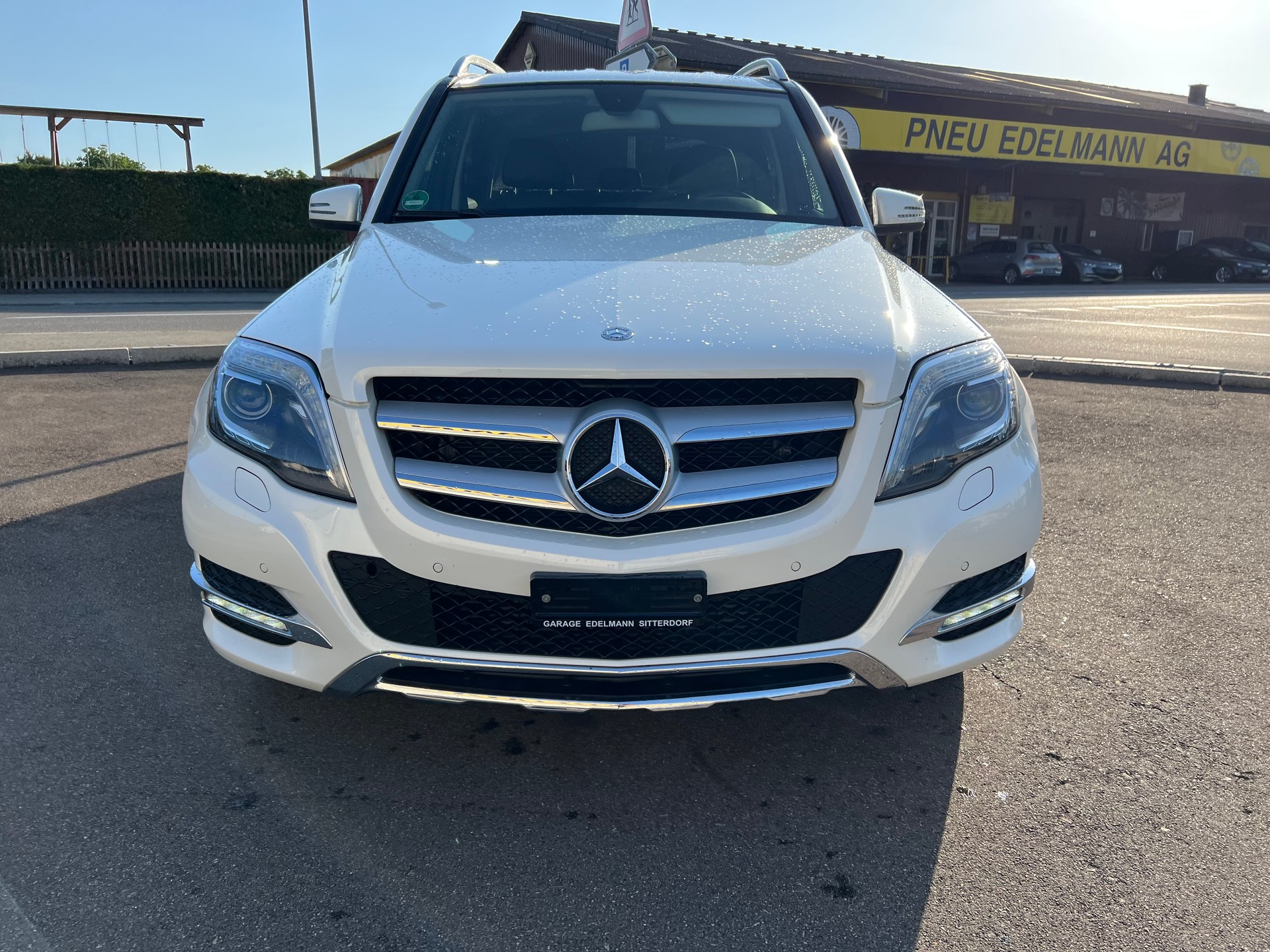 MERCEDES-BENZ GLK 220 BlueTEC Swiss Star Ed. 4Matic 7G-Tronic-showroom-element-3