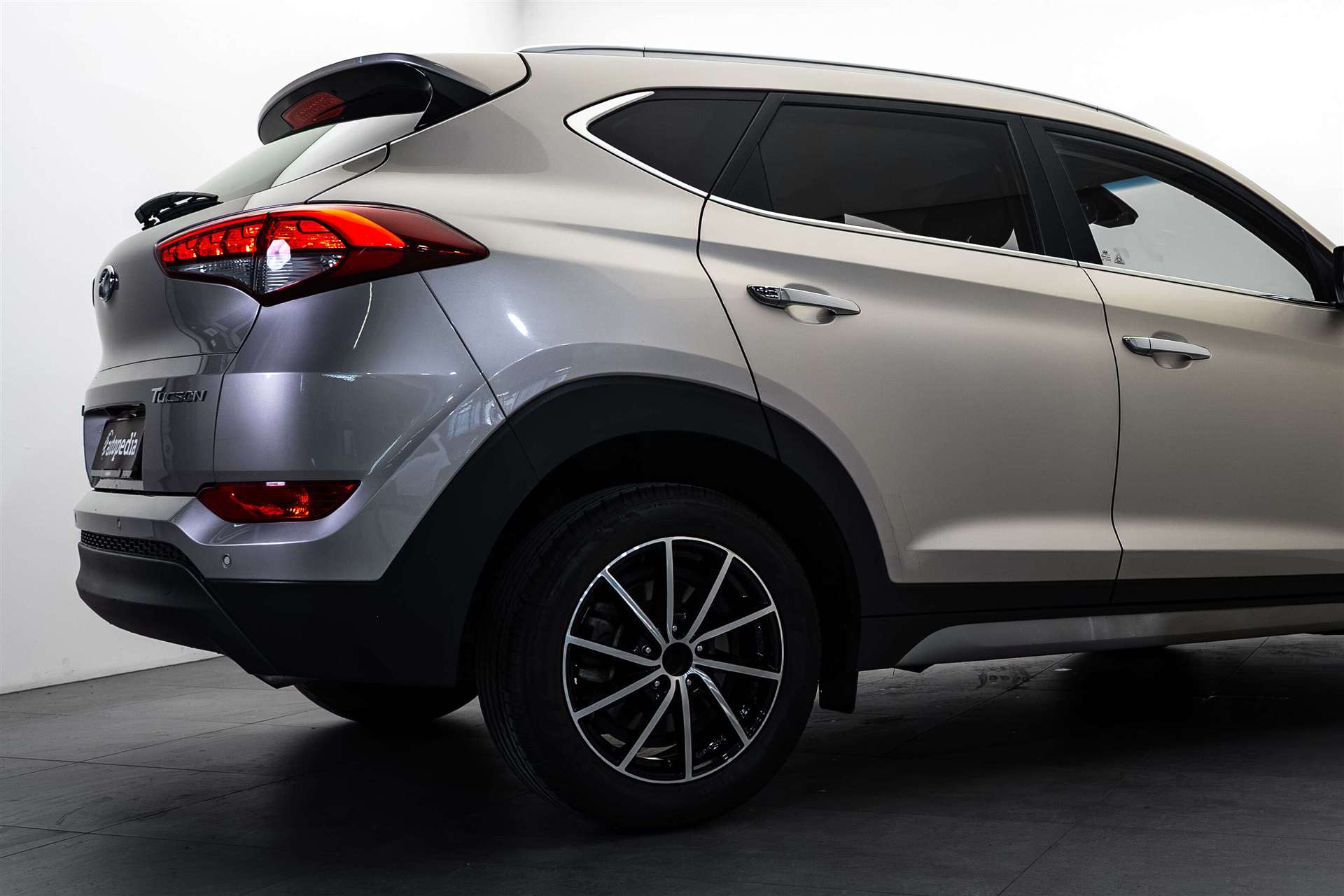 HYUNDAI HYUNDAI Tucson 1.7 CRDI Plena 2WD DCT-showroom-element-3