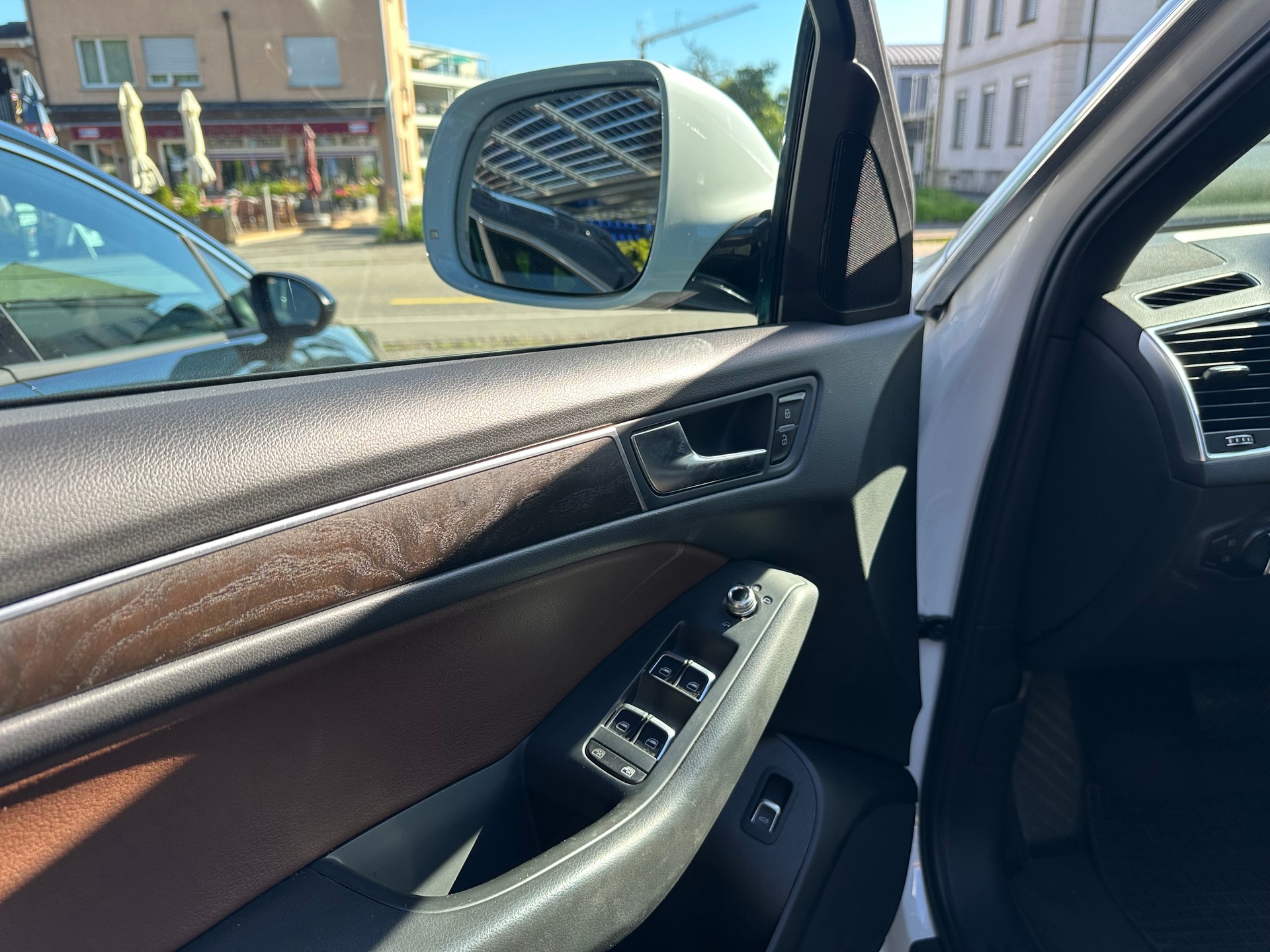 AUDI Q5 2.0 TDI S-tronic-image-11