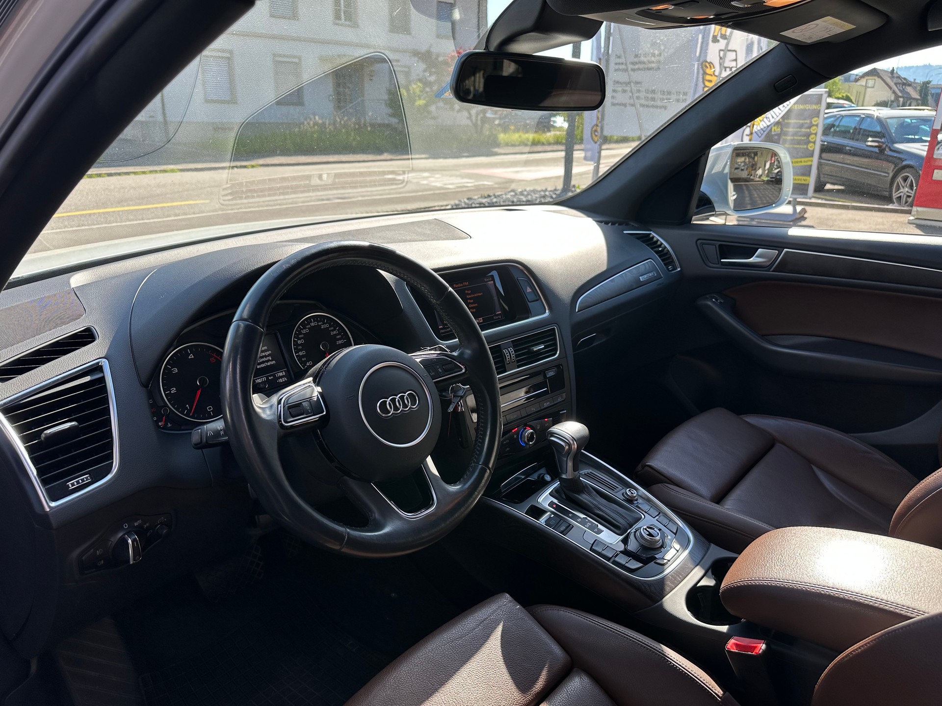 AUDI Q5 2.0 TDI S-tronic-image-9