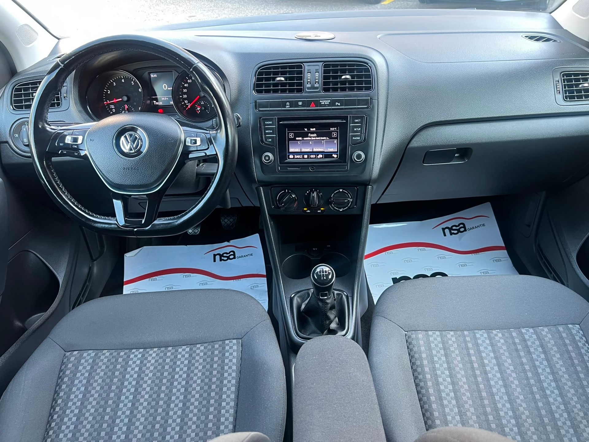 VW Polo 1.2 TSI BMT Trendline-image-8