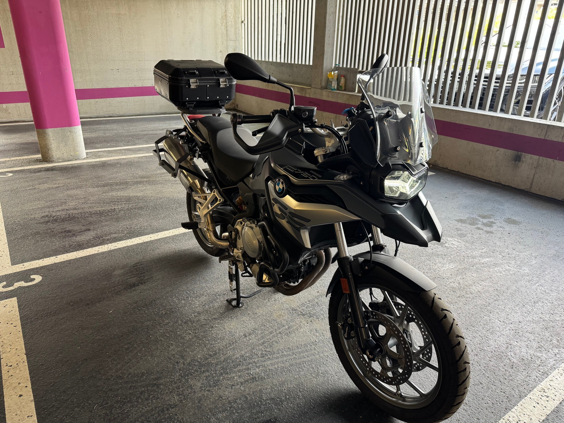 BMW F 750 GS ABS (35kW)-image-2