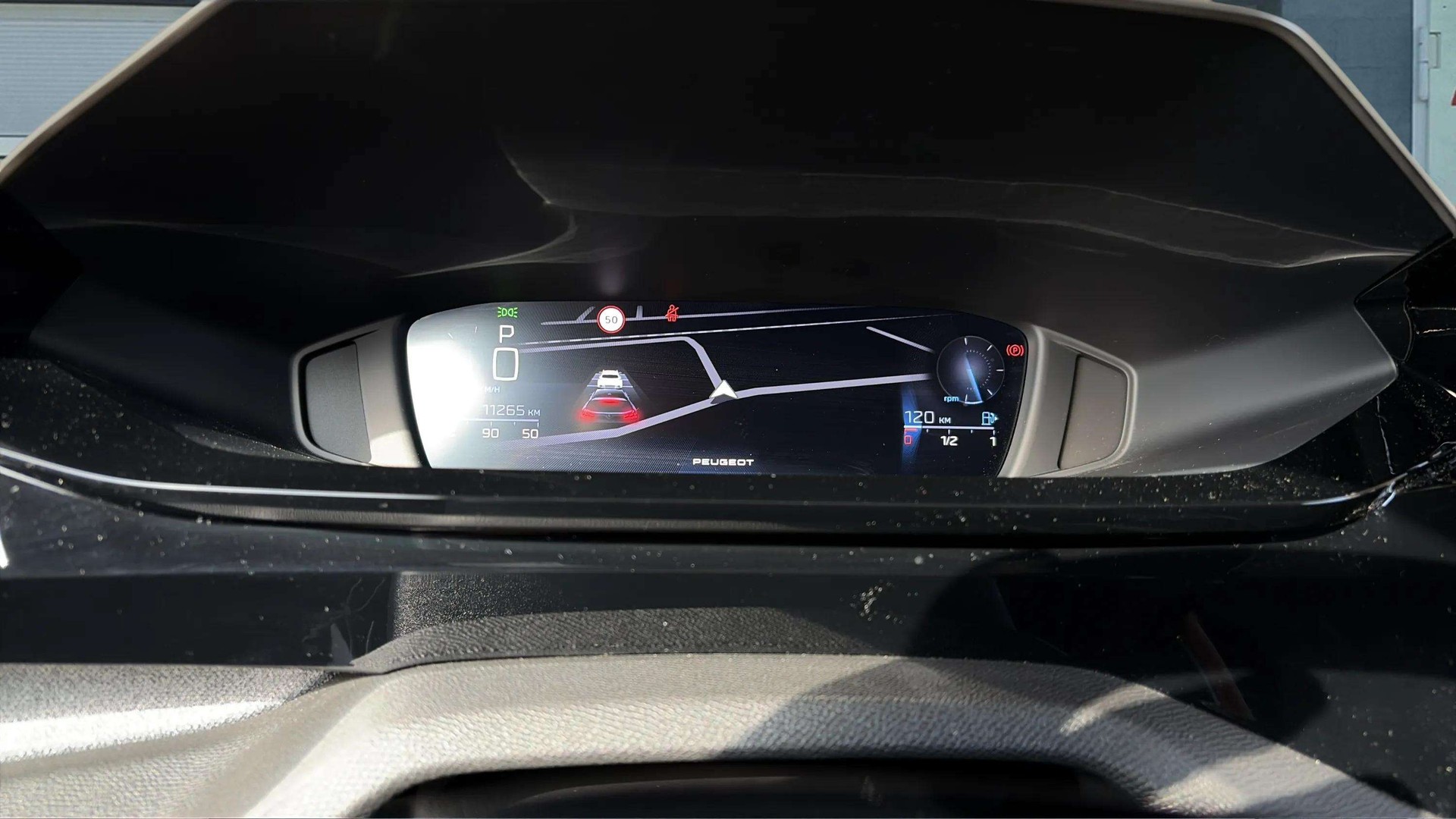 PEUGEOT 308 SW 1.5 BlueHDI Allure EAT8-image-15