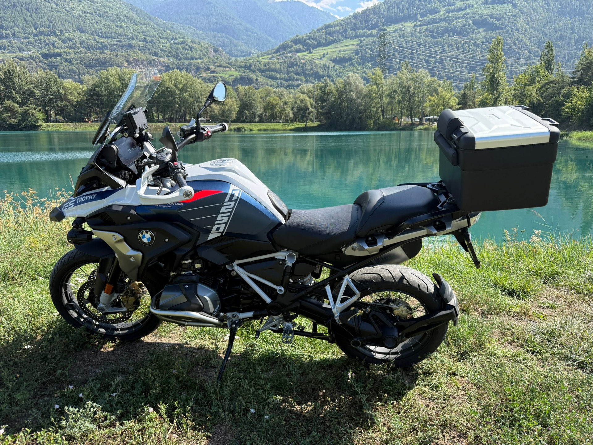 BMW R 1250 GS-image-0