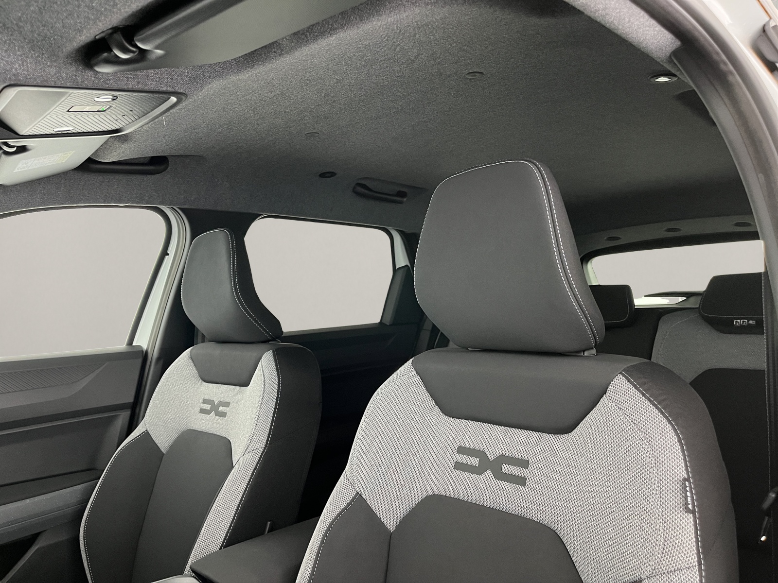 DACIA Bigster 1.2 Hybrid Journey 4WD-image-14