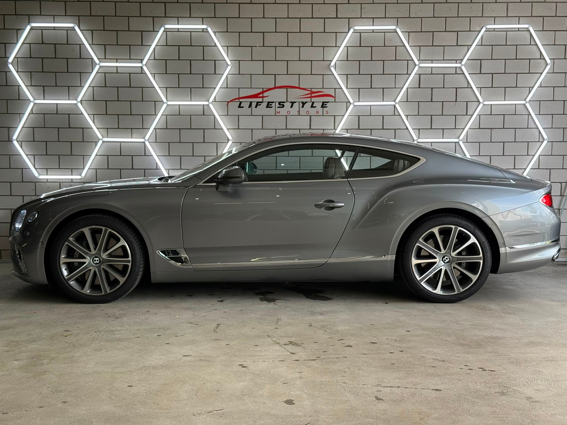 BENTLEY Continental GT 6.0 W12-image-1