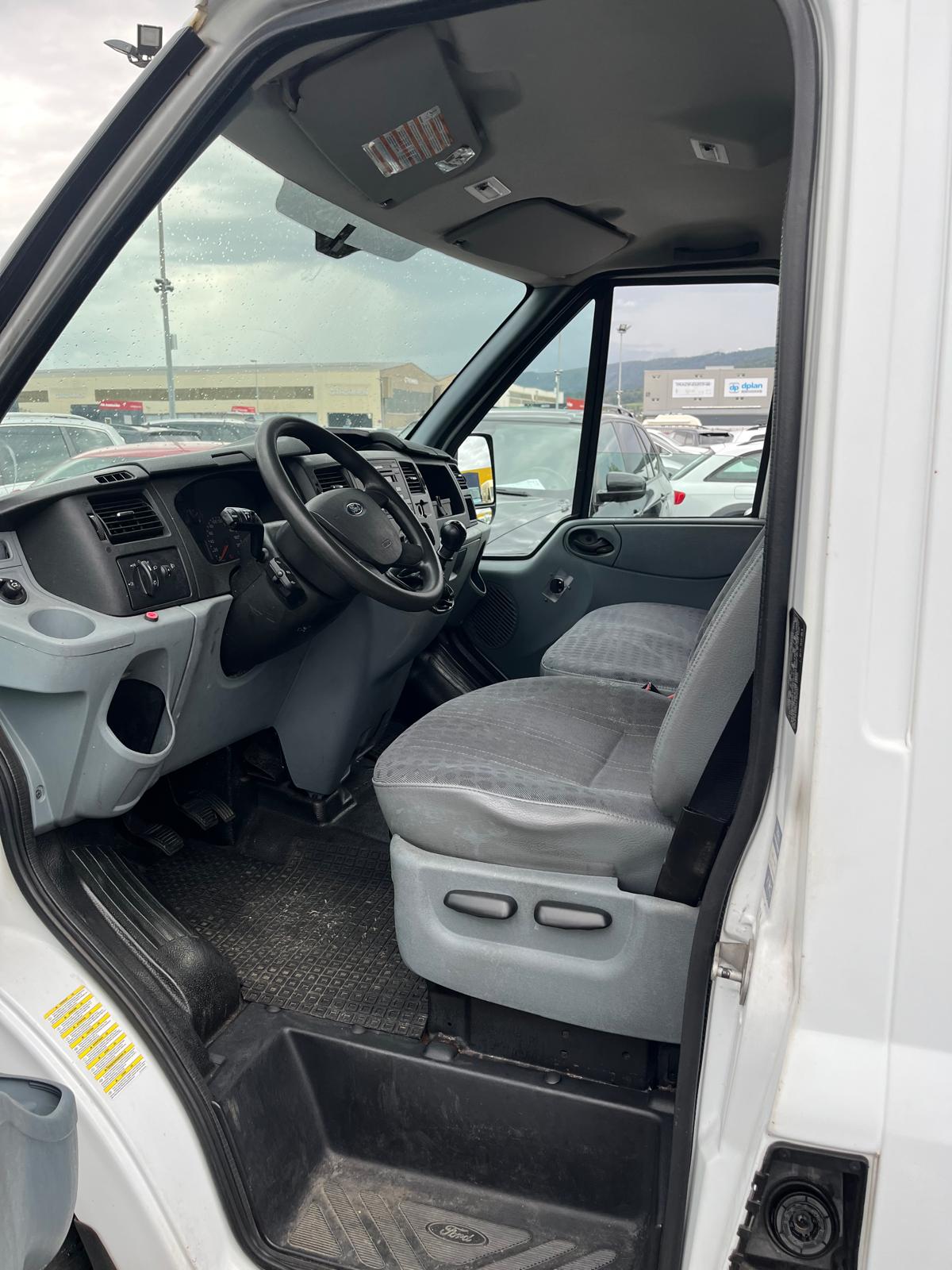FORD Transit 350L Level 3-image-6