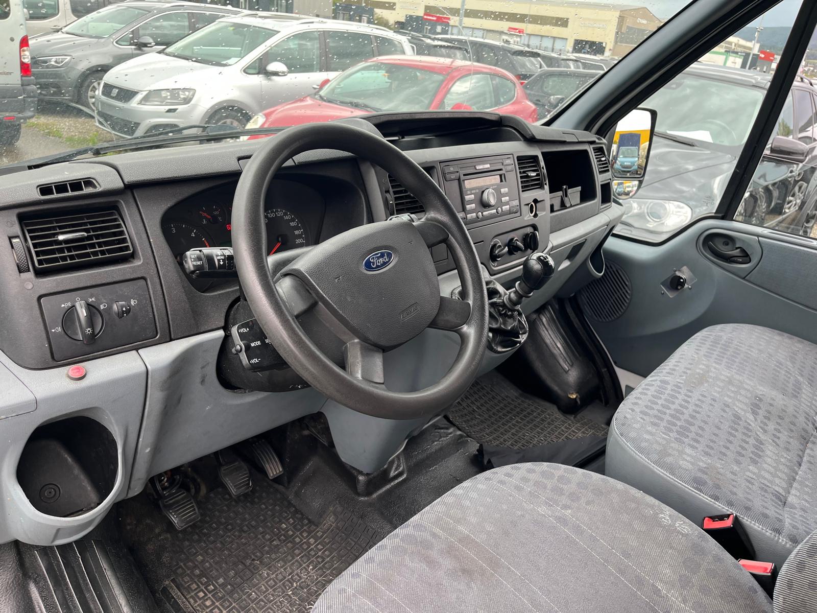 FORD Transit 350L Level 3-image-7
