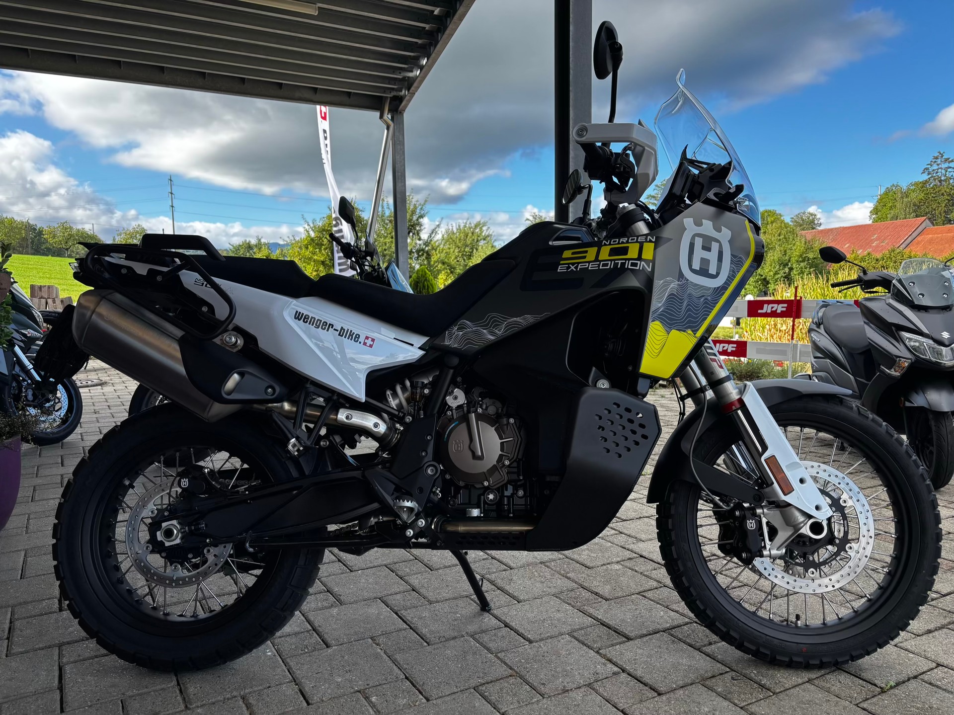 HUSQVARNA Norden 901 Expedition-image-0