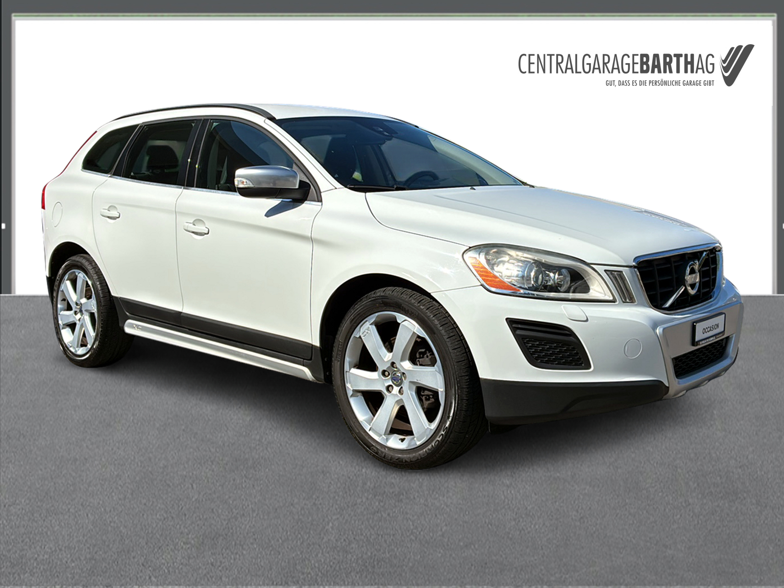VOLVO XC60 2.4 D4 Momentum AWD-showroom-element-2