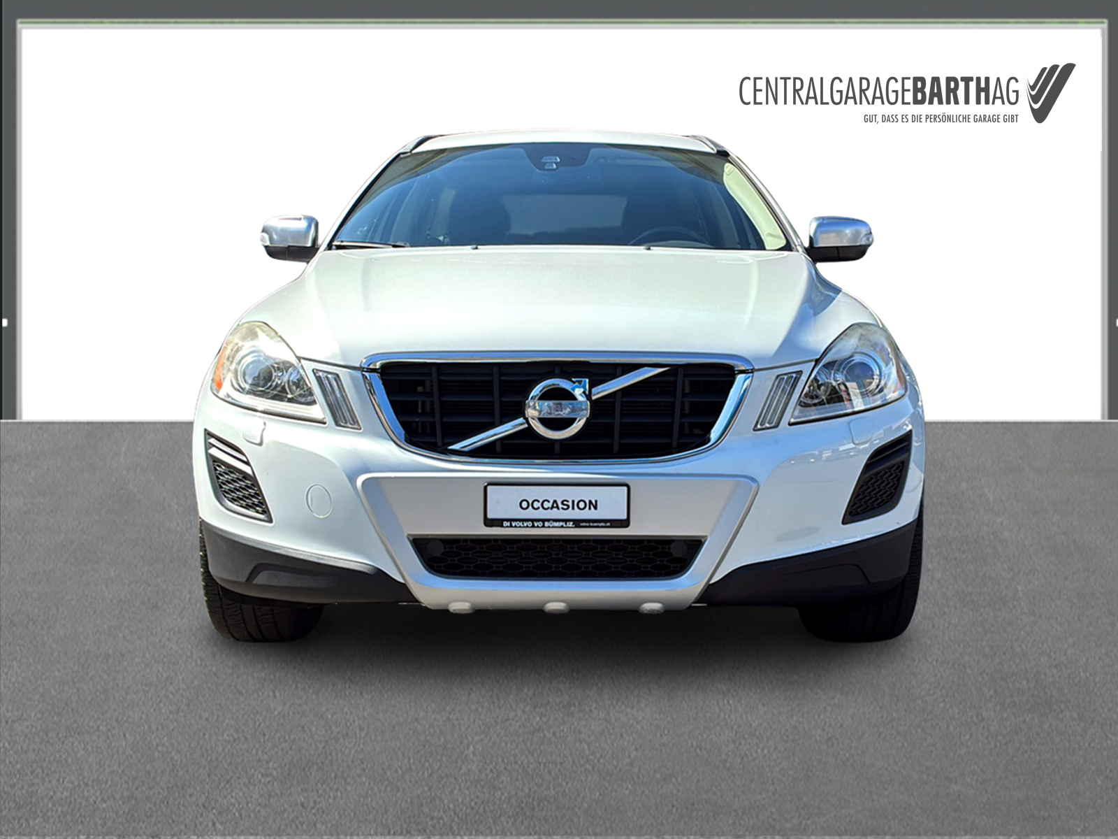 VOLVO XC60 2.4 D4 Momentum AWD-showroom-element-1