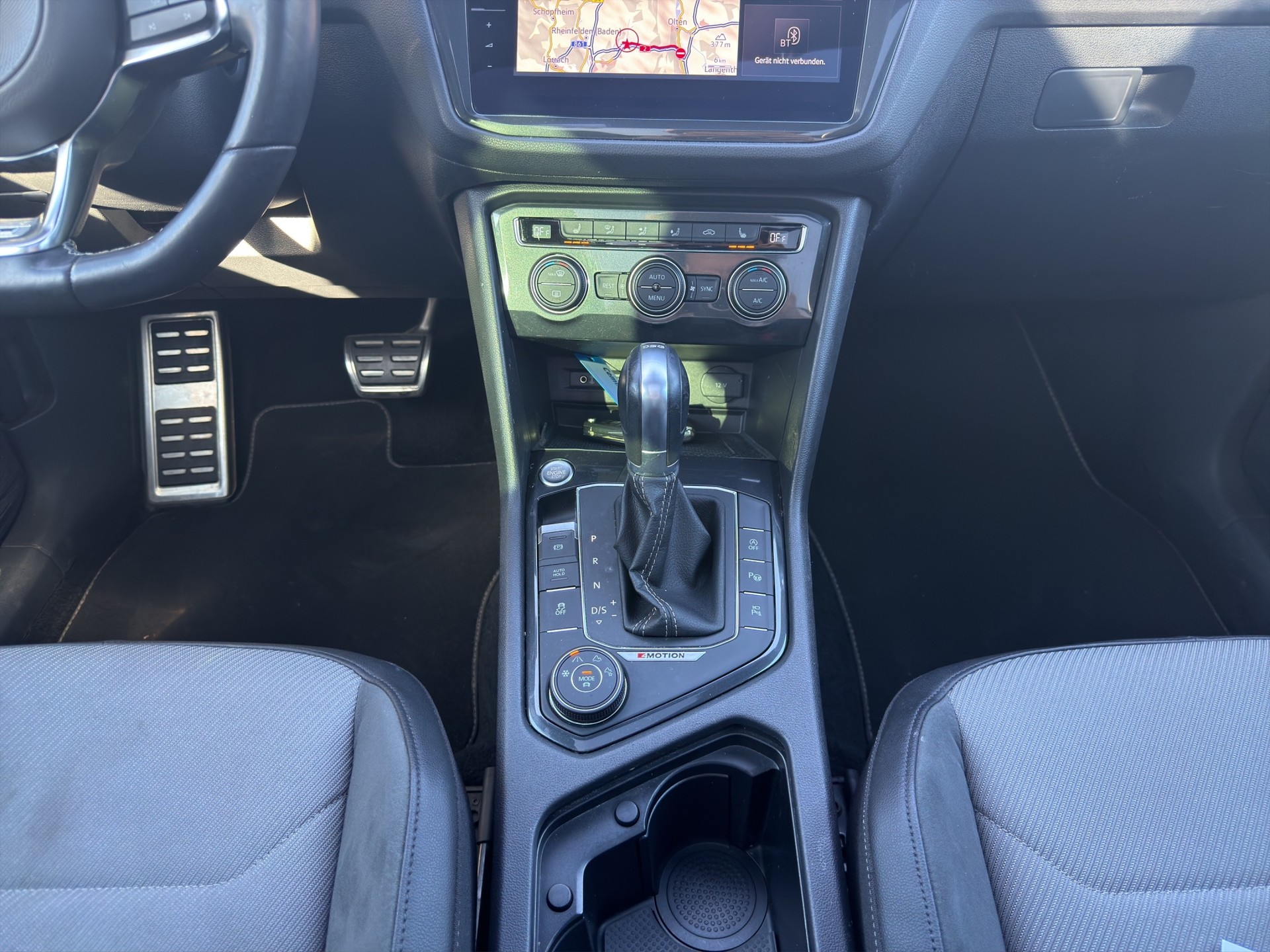 VW Tiguan 2.0 TDI SCR R-Line Highline 4Motion DSG-image-17