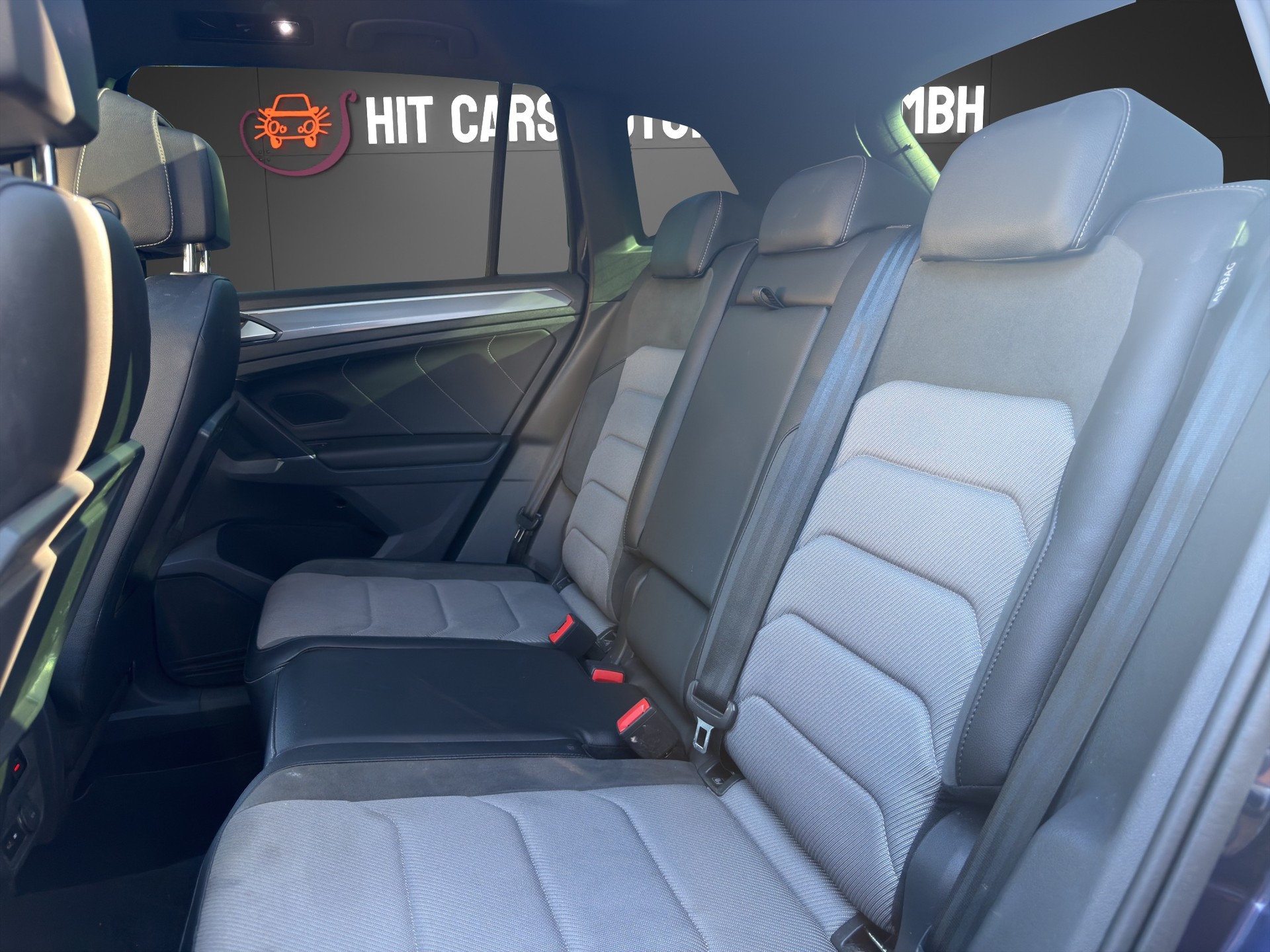 VW Tiguan 2.0 TDI SCR R-Line Highline 4Motion DSG-image-26