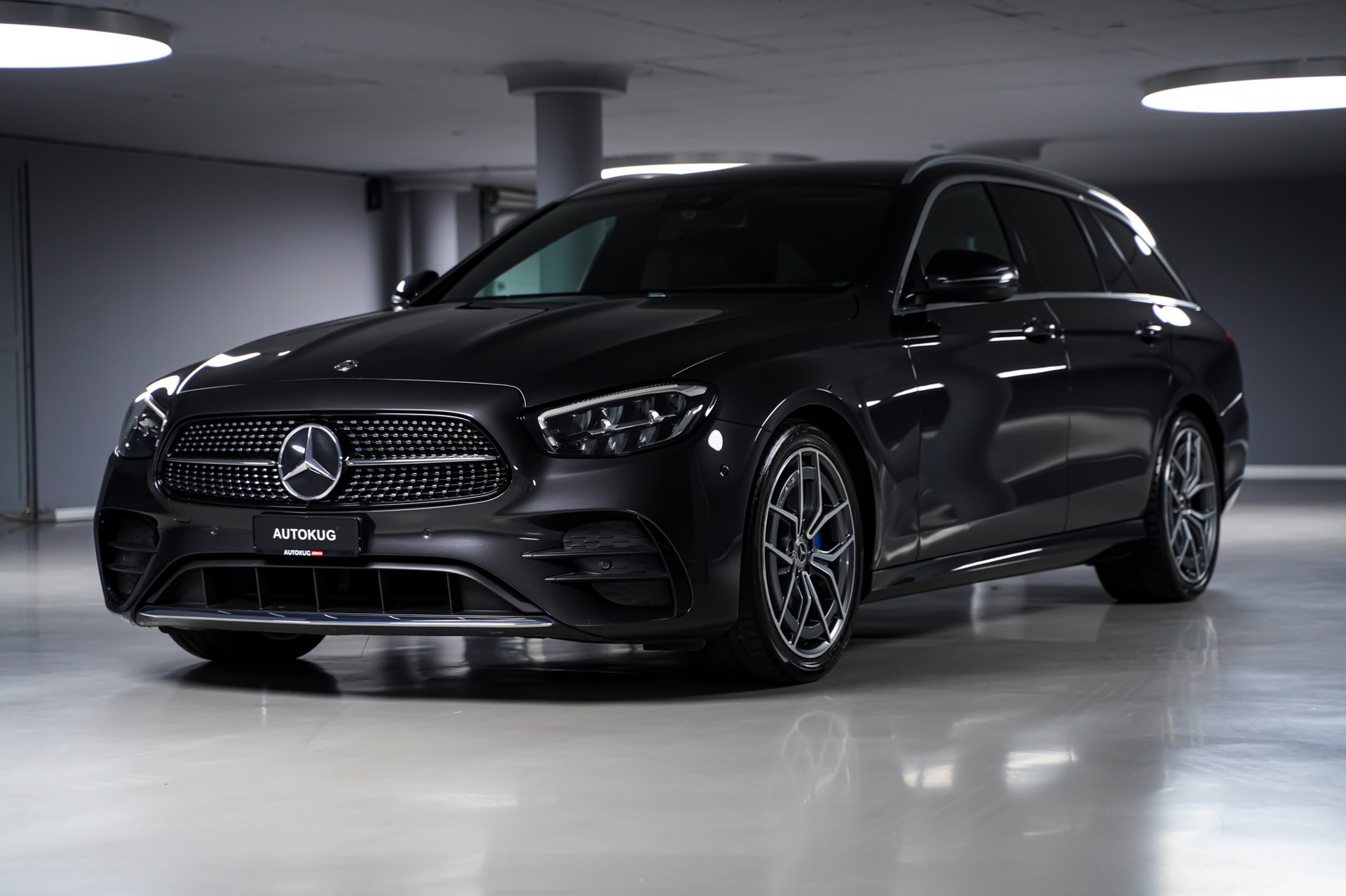 MERCEDES-BENZ E 220 d T 4Matic AMG Line 9G-Tronic