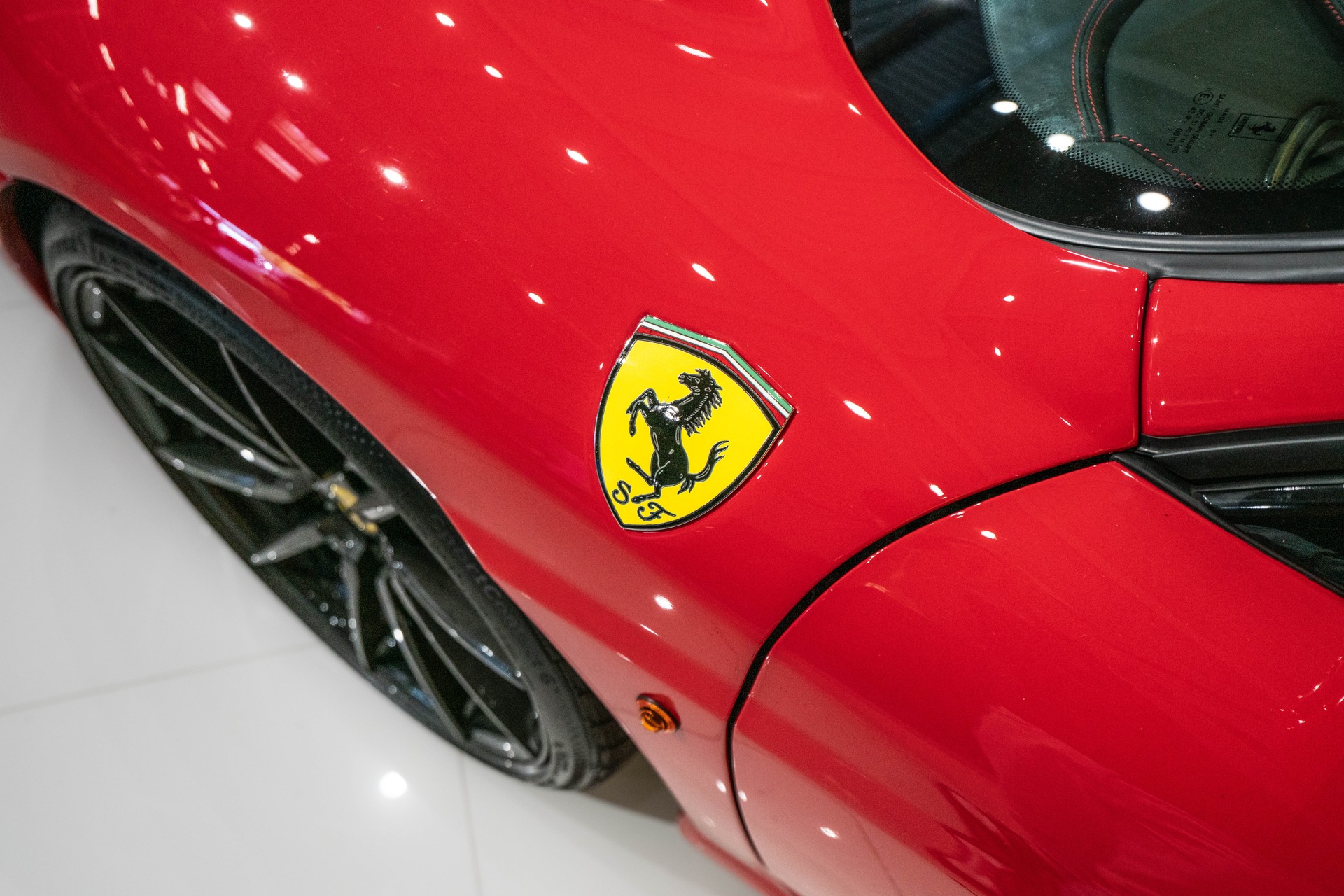 FERRARI F430-showroom-element-3