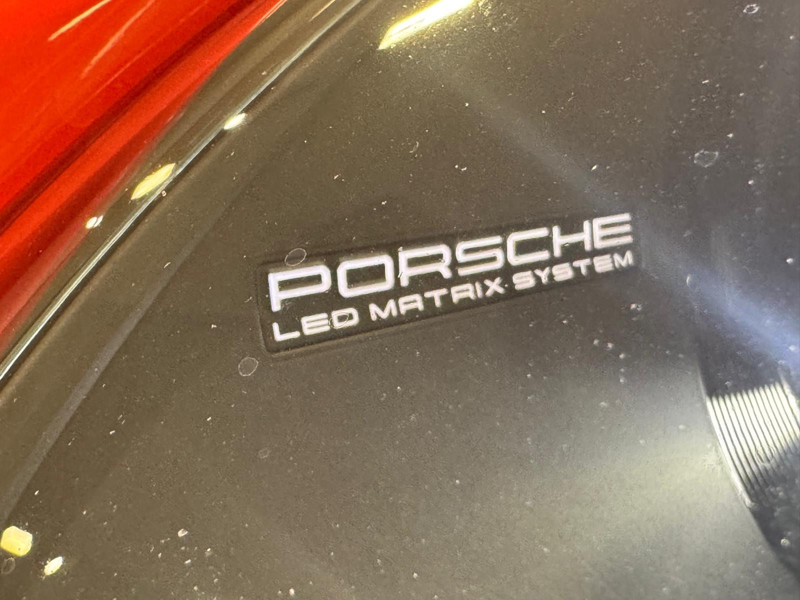 PORSCHE 911 Coupé 3.7 Turbo S PDK-image-24