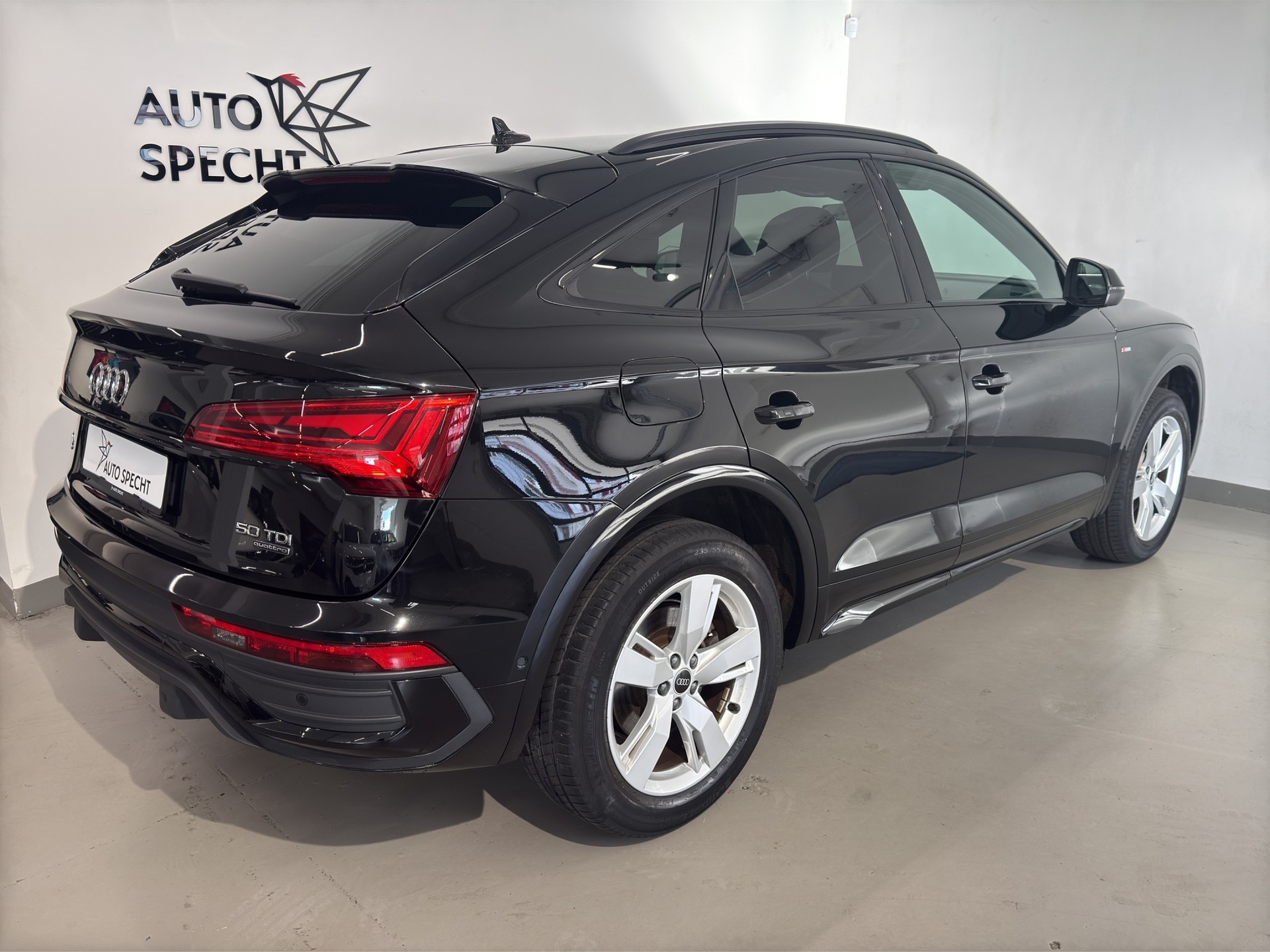 AUDI Q5 Sportback 50 TDI S line quattro tiptronic-showroom-element-3
