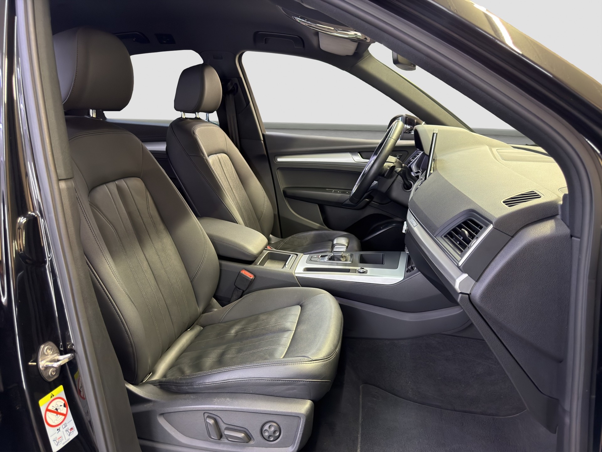 AUDI Q5 Sportback 50 TDI S line quattro tiptronic-image-13